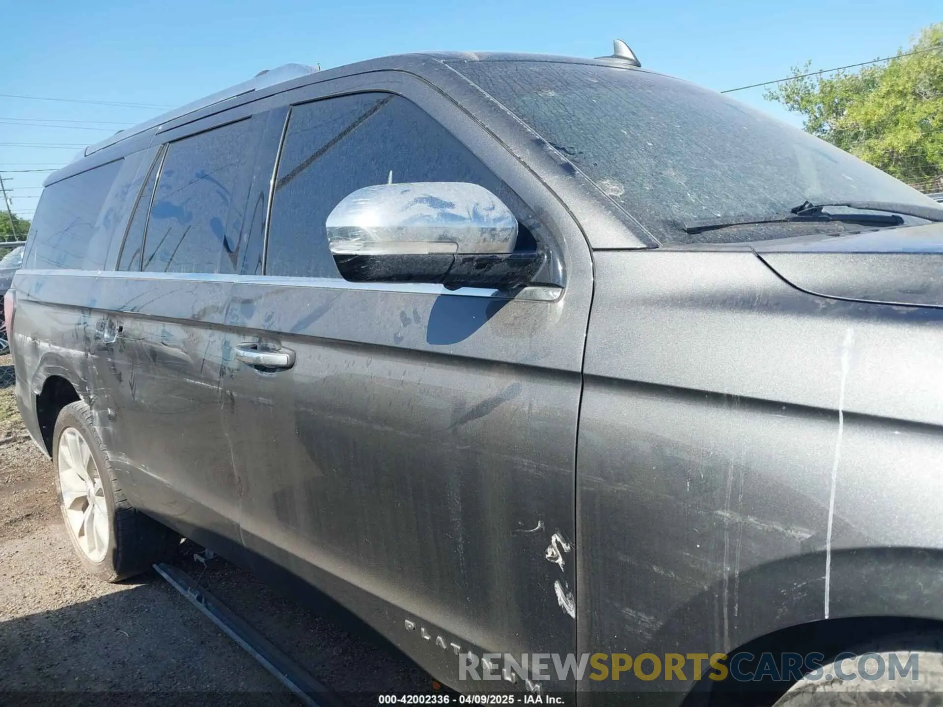 13 Photograph of a damaged car 1FMJK1MTXKEA68333 FORD EXPEDITION MAX 2019