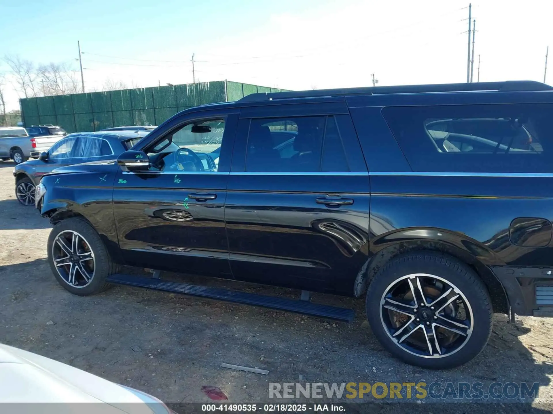 15 Photograph of a damaged car 1FMJK2AT4KEA00121 FORD EXPEDITION MAX 2019