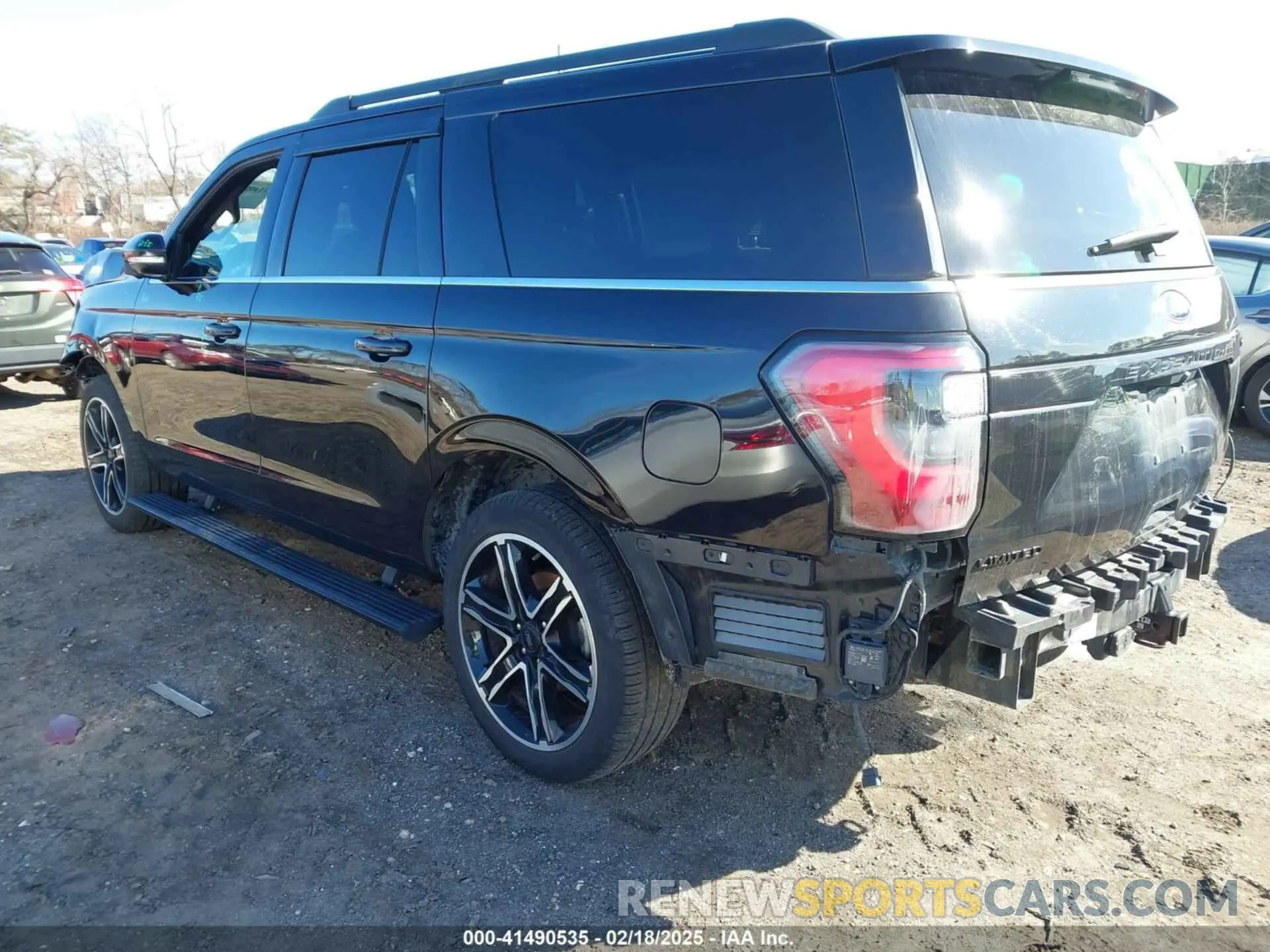 3 Photograph of a damaged car 1FMJK2AT4KEA00121 FORD EXPEDITION MAX 2019