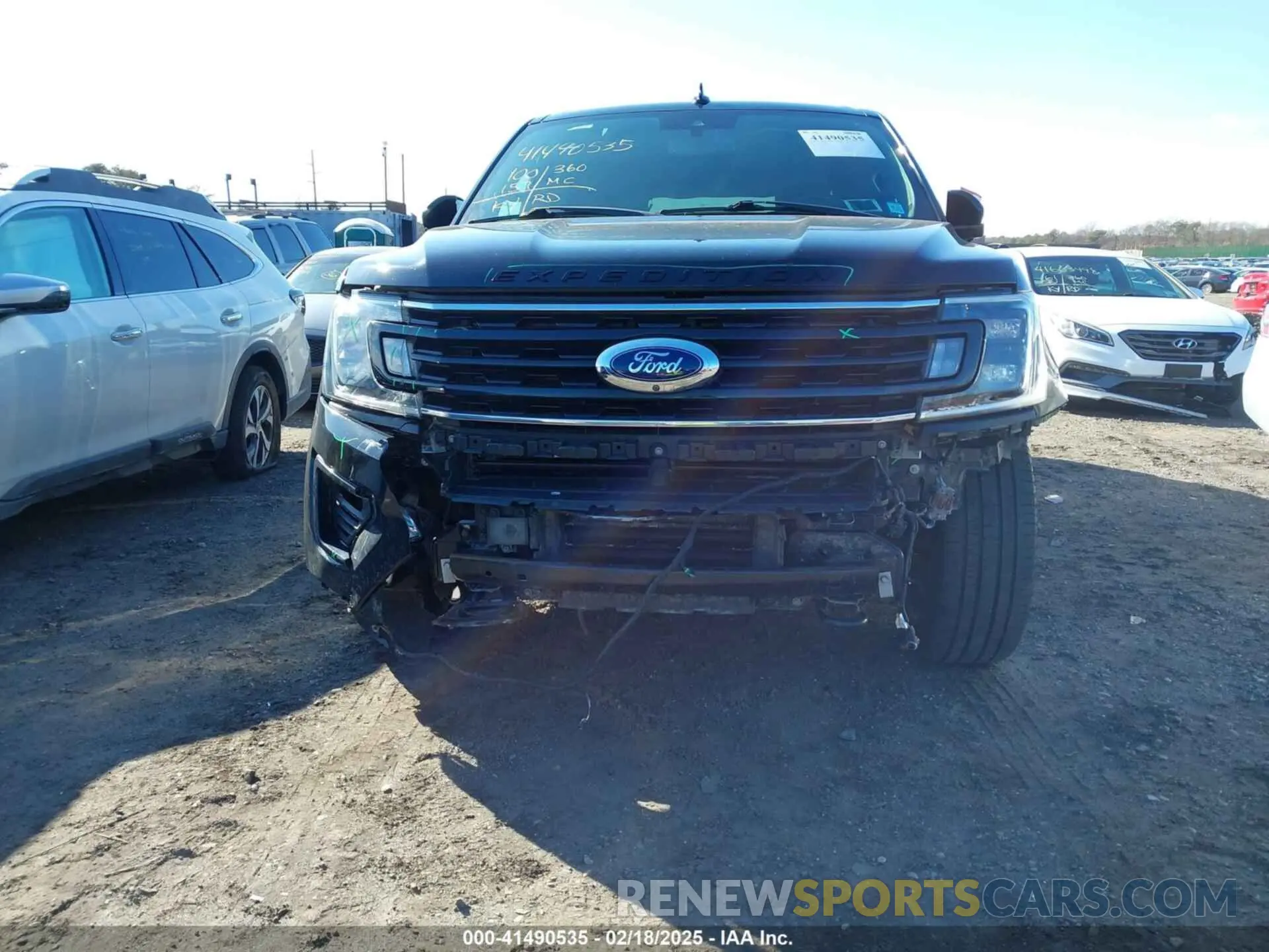 6 Photograph of a damaged car 1FMJK2AT4KEA00121 FORD EXPEDITION MAX 2019