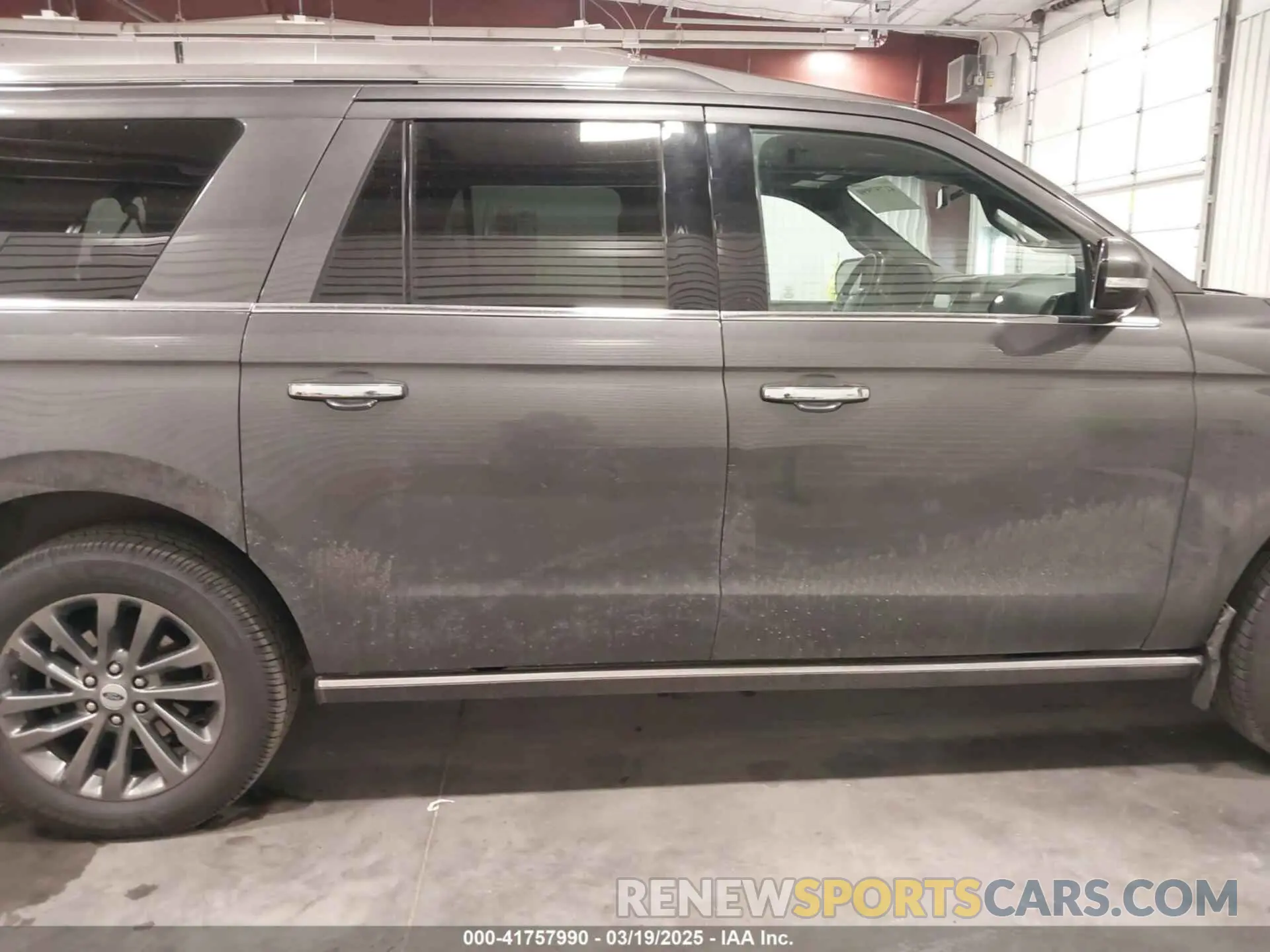 13 Photograph of a damaged car 1FMJK2AT5KEA32494 FORD EXPEDITION MAX 2019