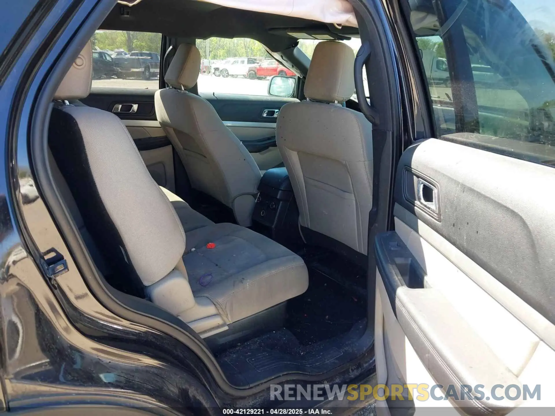 8 Photograph of a damaged car 1FM5K7B81KGA18444 FORD EXPLORER 2019