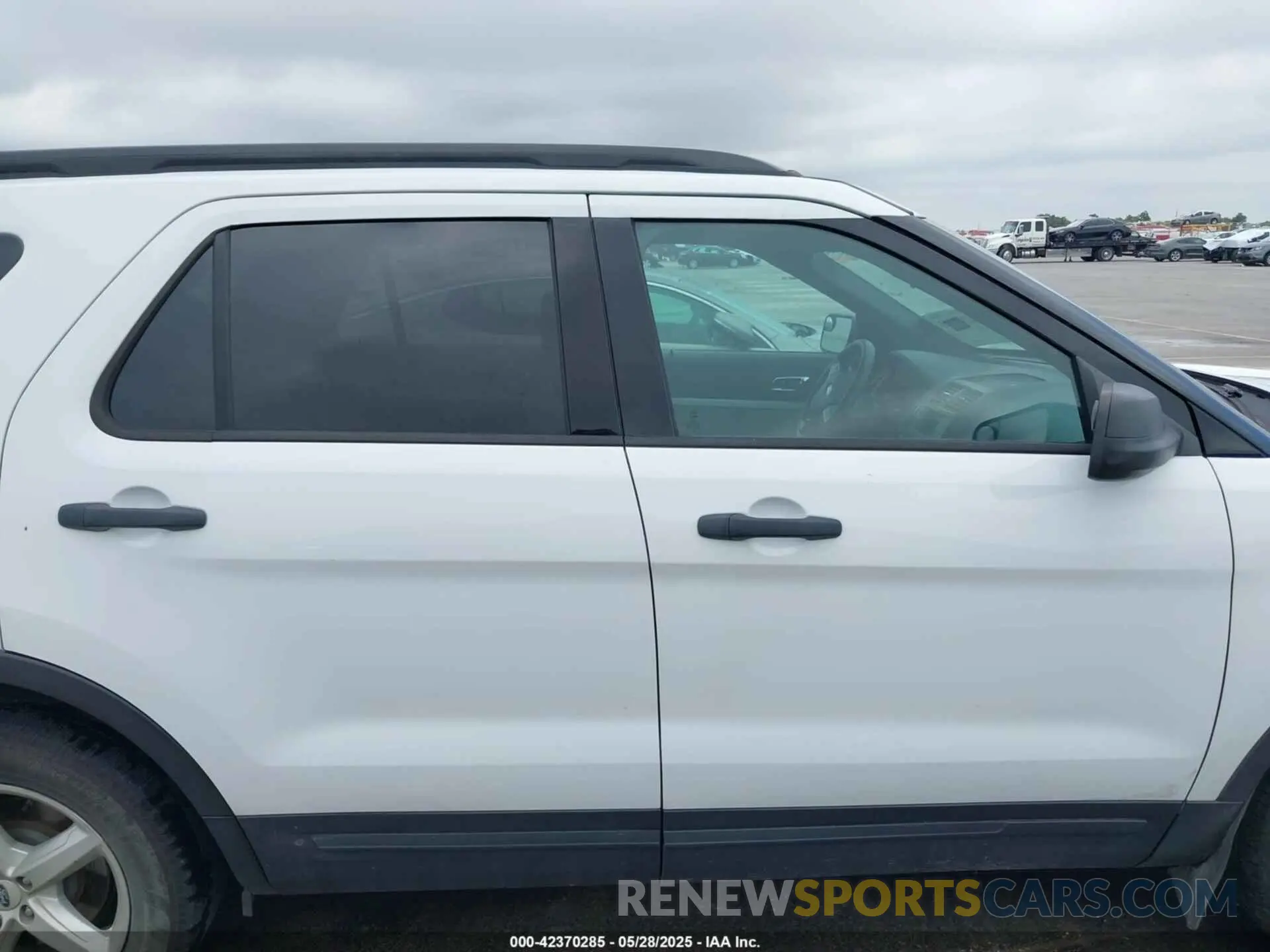13 Photograph of a damaged car 1FM5K7B89KGA68704 FORD EXPLORER 2019