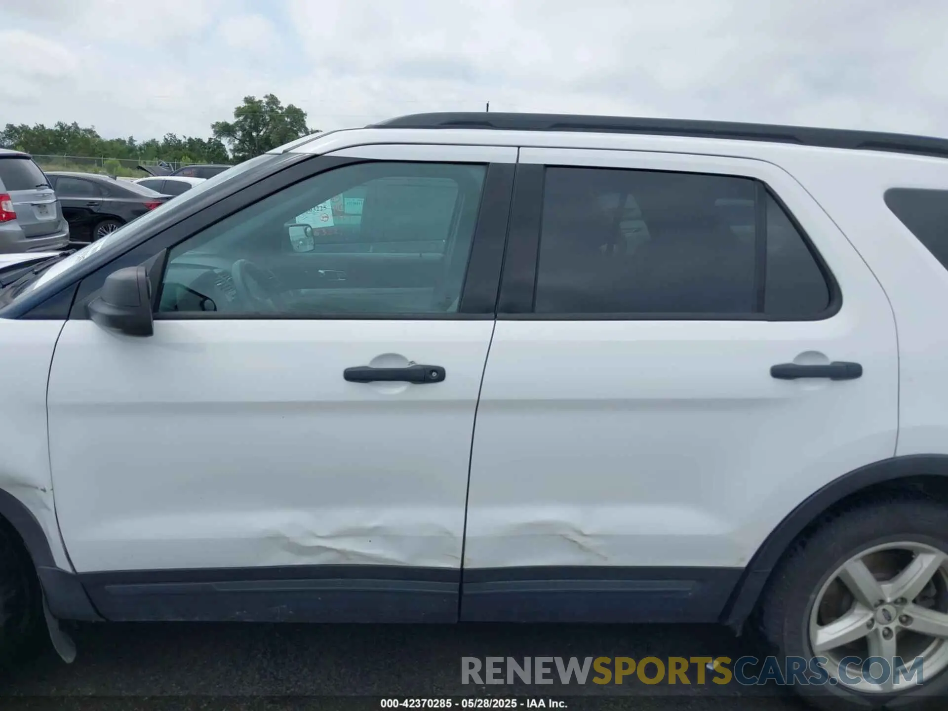 14 Photograph of a damaged car 1FM5K7B89KGA68704 FORD EXPLORER 2019