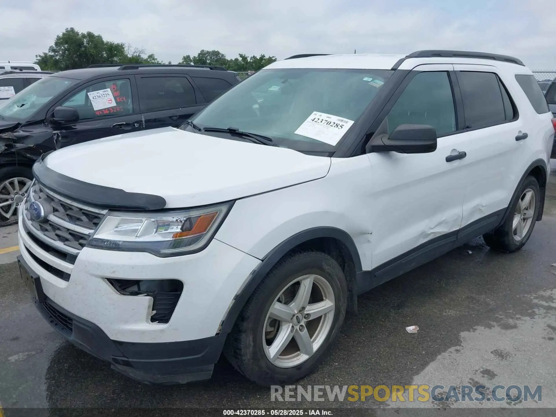 2 Photograph of a damaged car 1FM5K7B89KGA68704 FORD EXPLORER 2019