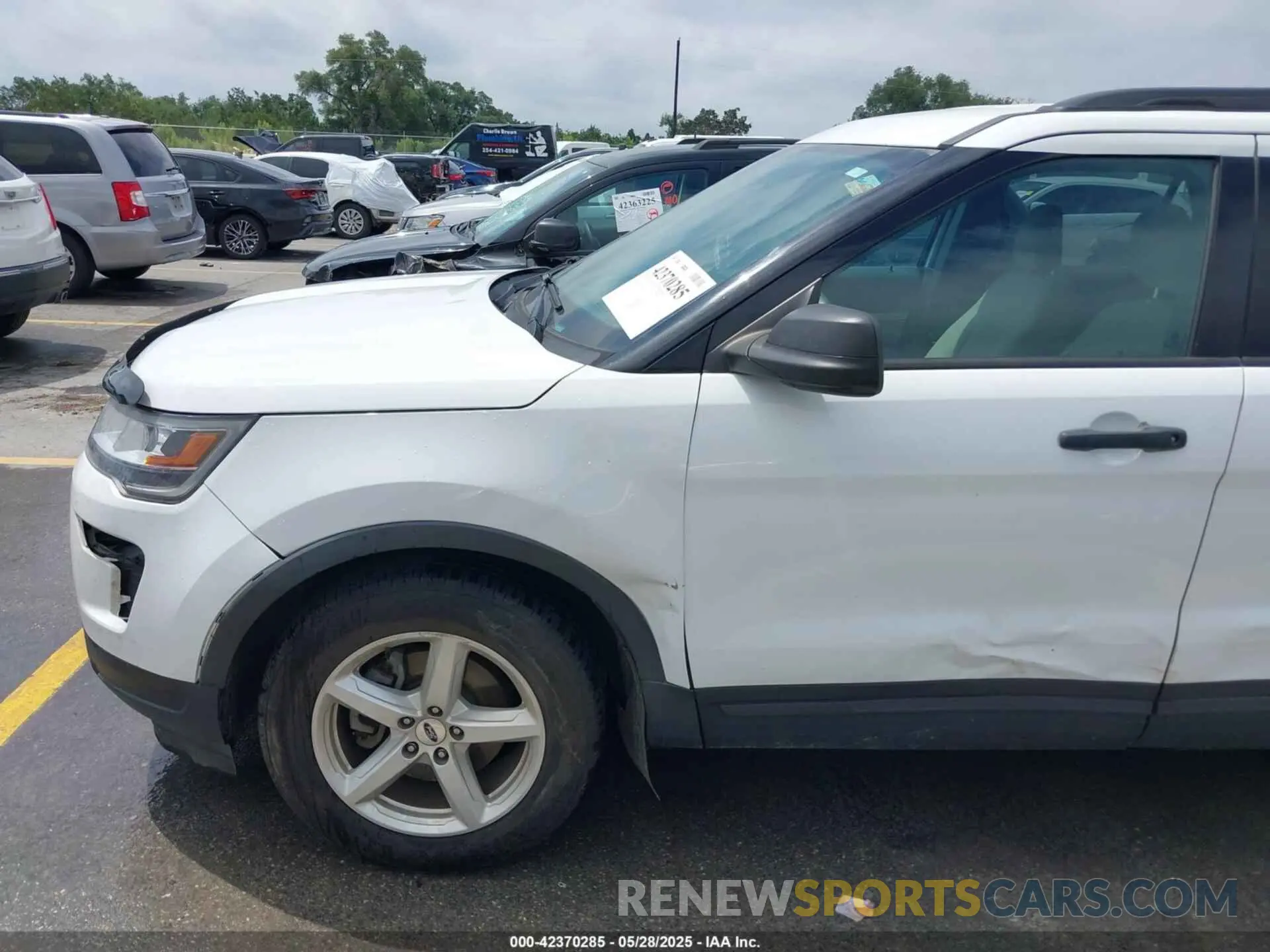 6 Photograph of a damaged car 1FM5K7B89KGA68704 FORD EXPLORER 2019