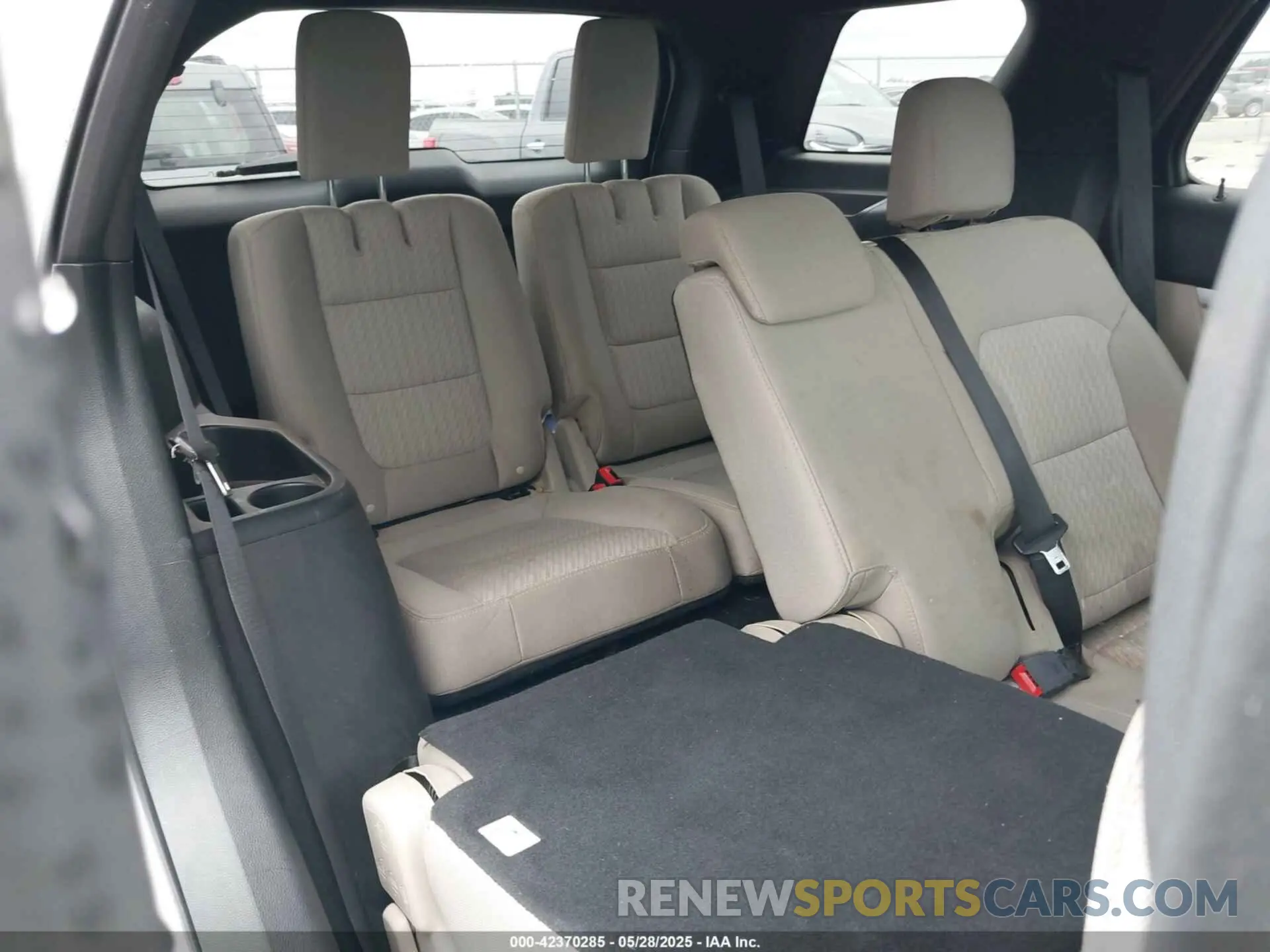 8 Photograph of a damaged car 1FM5K7B89KGA68704 FORD EXPLORER 2019
