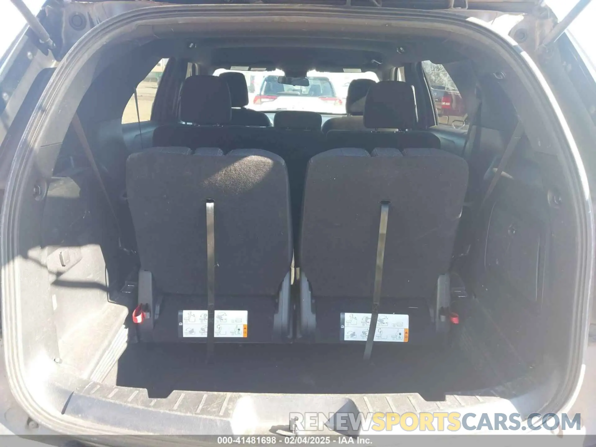 17 Photograph of a damaged car 1FM5K7D80KGA03558 FORD EXPLORER 2019