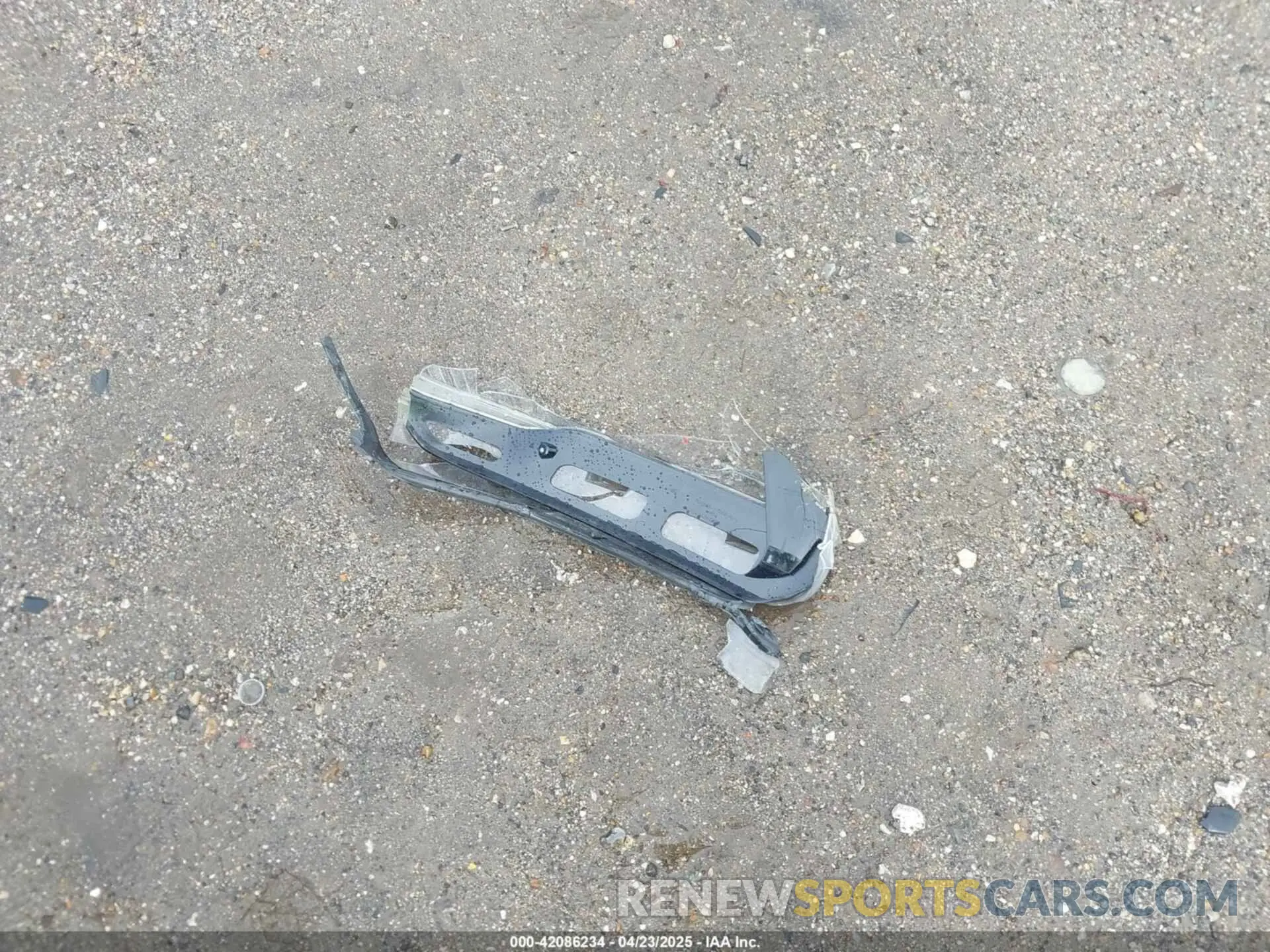 11 Photograph of a damaged car 1FM5K7D80KGA21140 FORD EXPLORER 2019