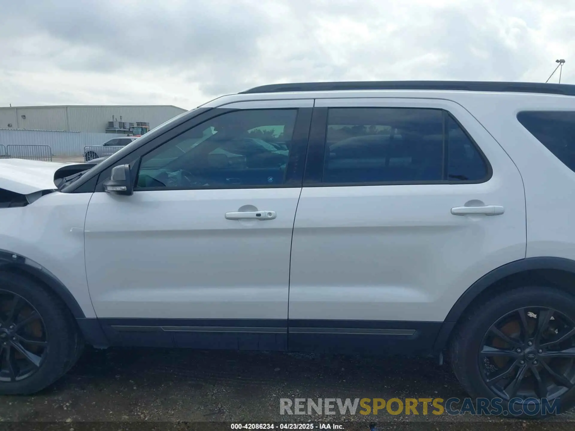 14 Photograph of a damaged car 1FM5K7D80KGA21140 FORD EXPLORER 2019