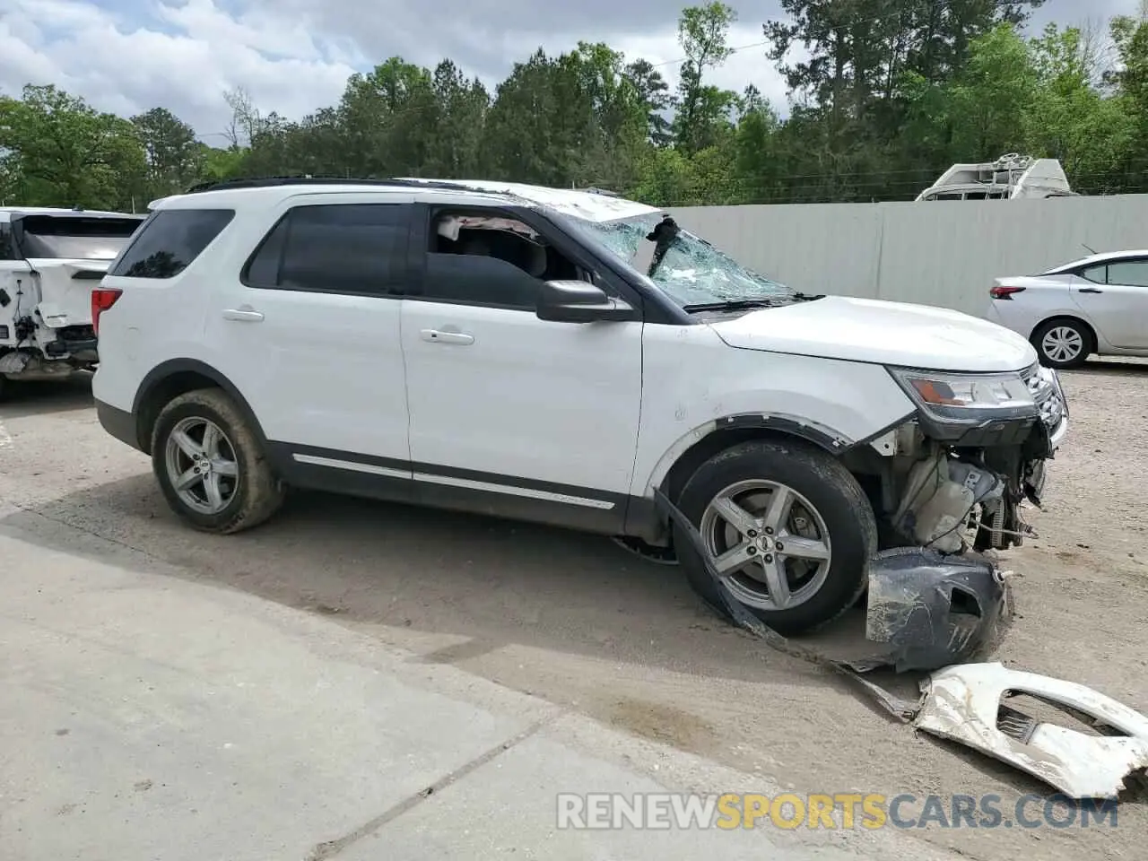 4 Photograph of a damaged car 1FM5K7D82KGB02799 FORD EXPLORER 2019