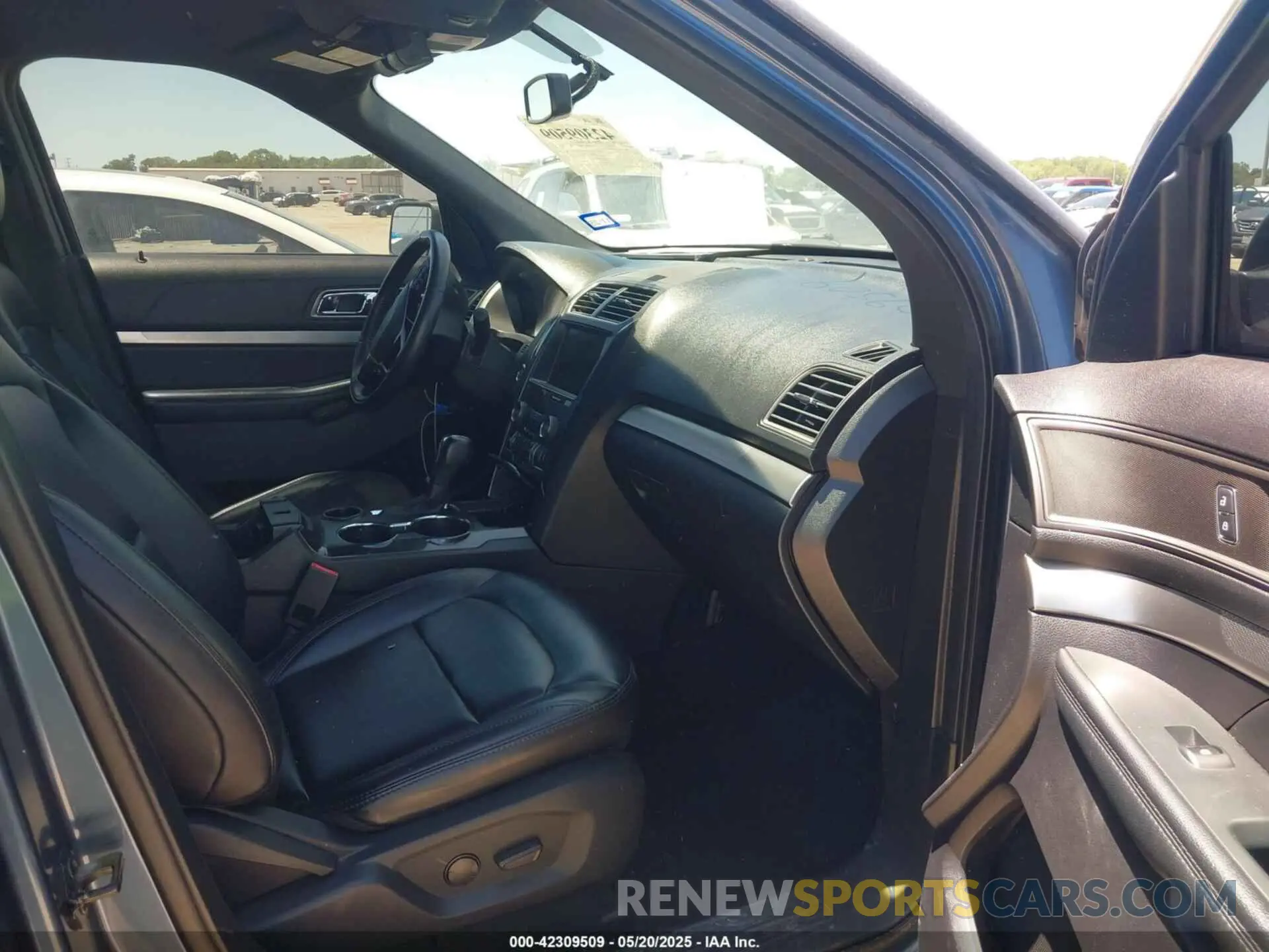 5 Фотография поврежденного автомобиля 1FM5K7D85KGA87862 FORD EXPLORER 2019