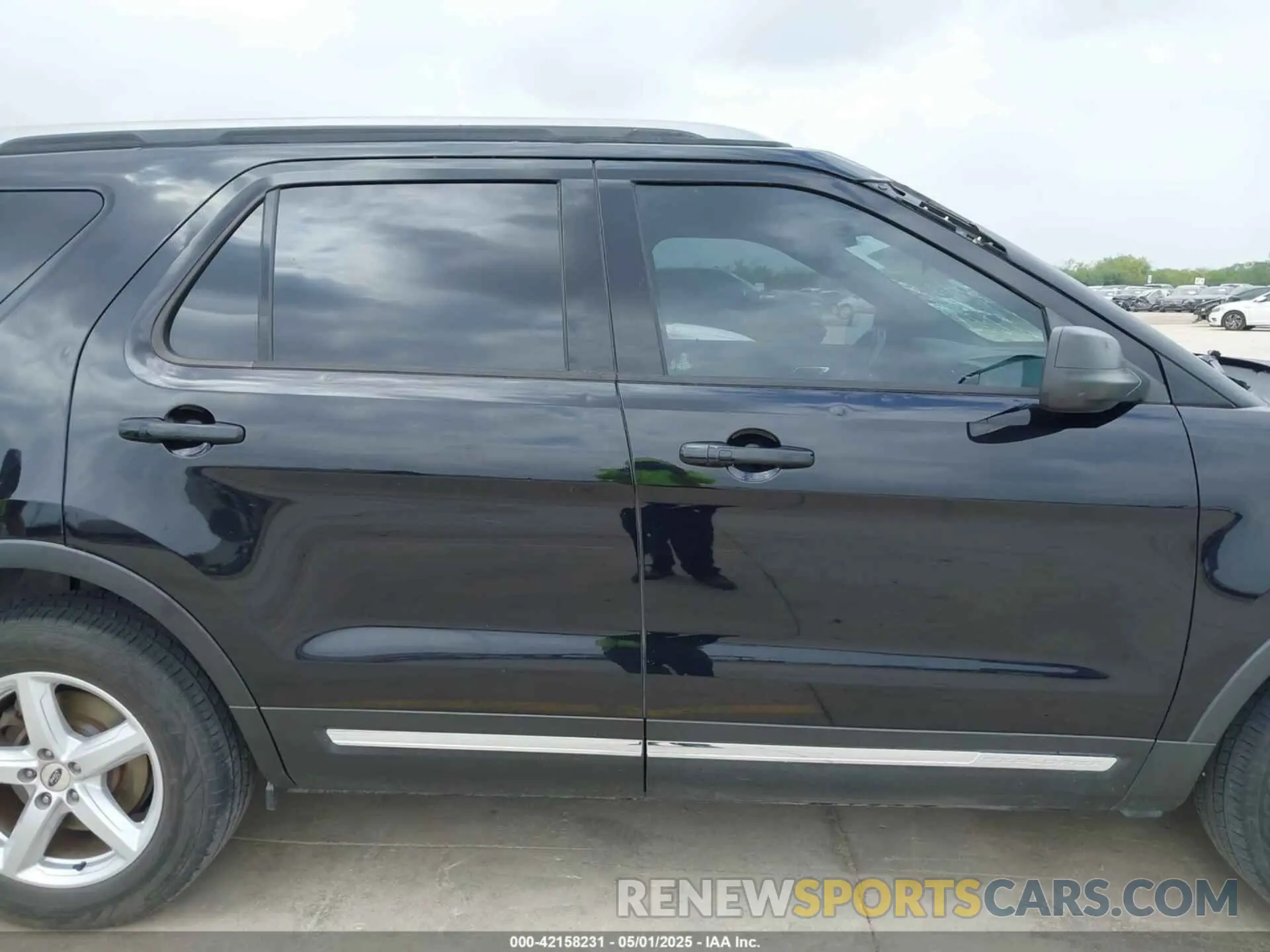 13 Photograph of a damaged car 1FM5K7D85KGB06880 FORD EXPLORER 2019