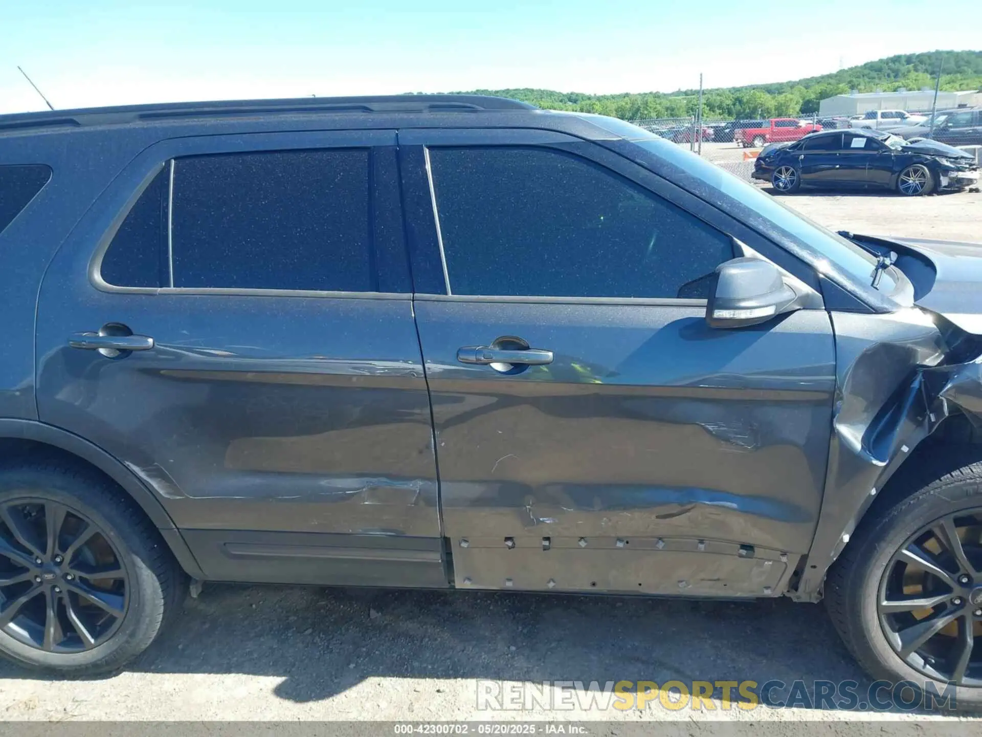 14 Photograph of a damaged car 1FM5K7D88KGA88682 FORD EXPLORER 2019