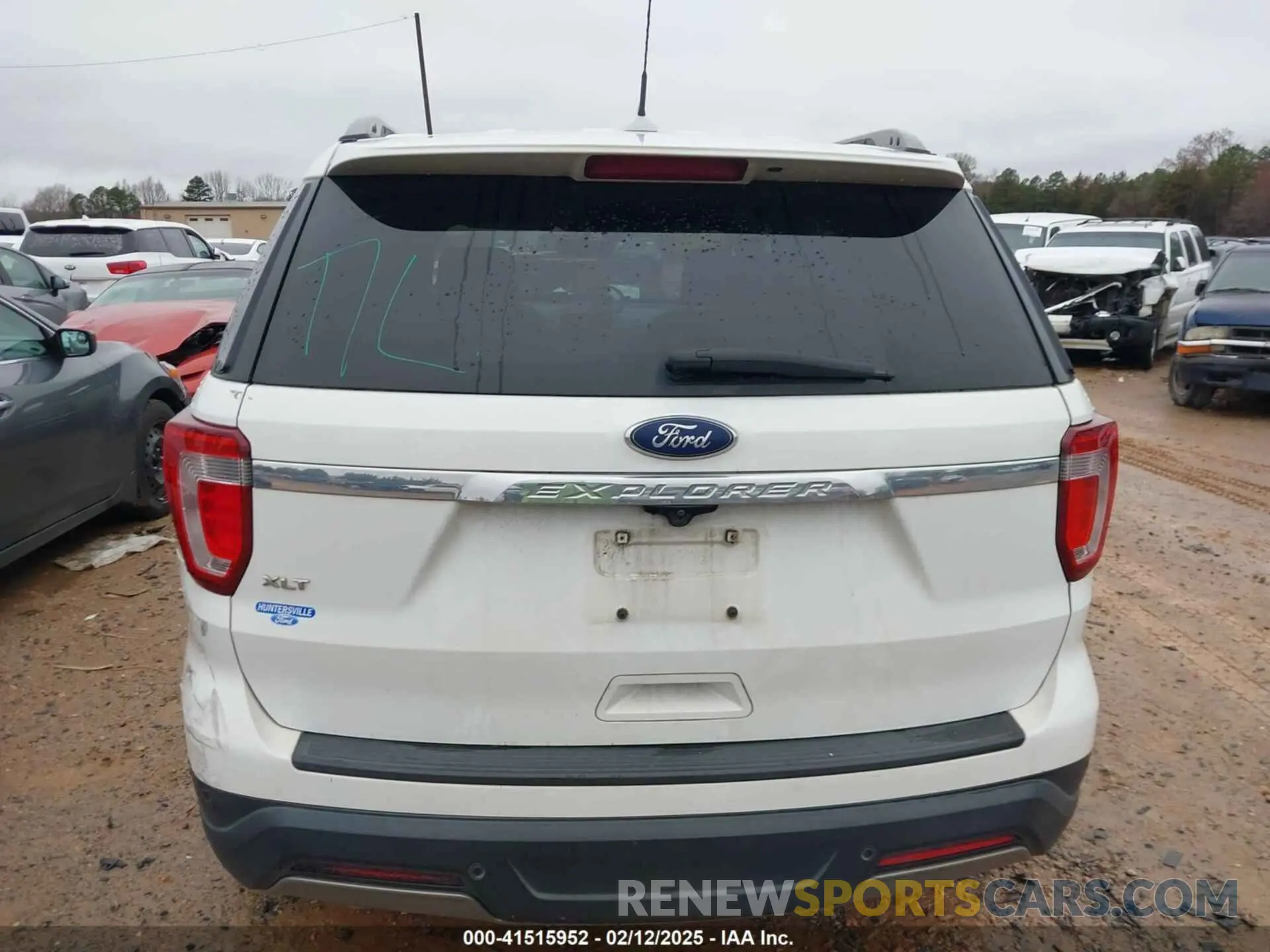 17 Photograph of a damaged car 1FM5K7D8XKGA94936 FORD EXPLORER 2019