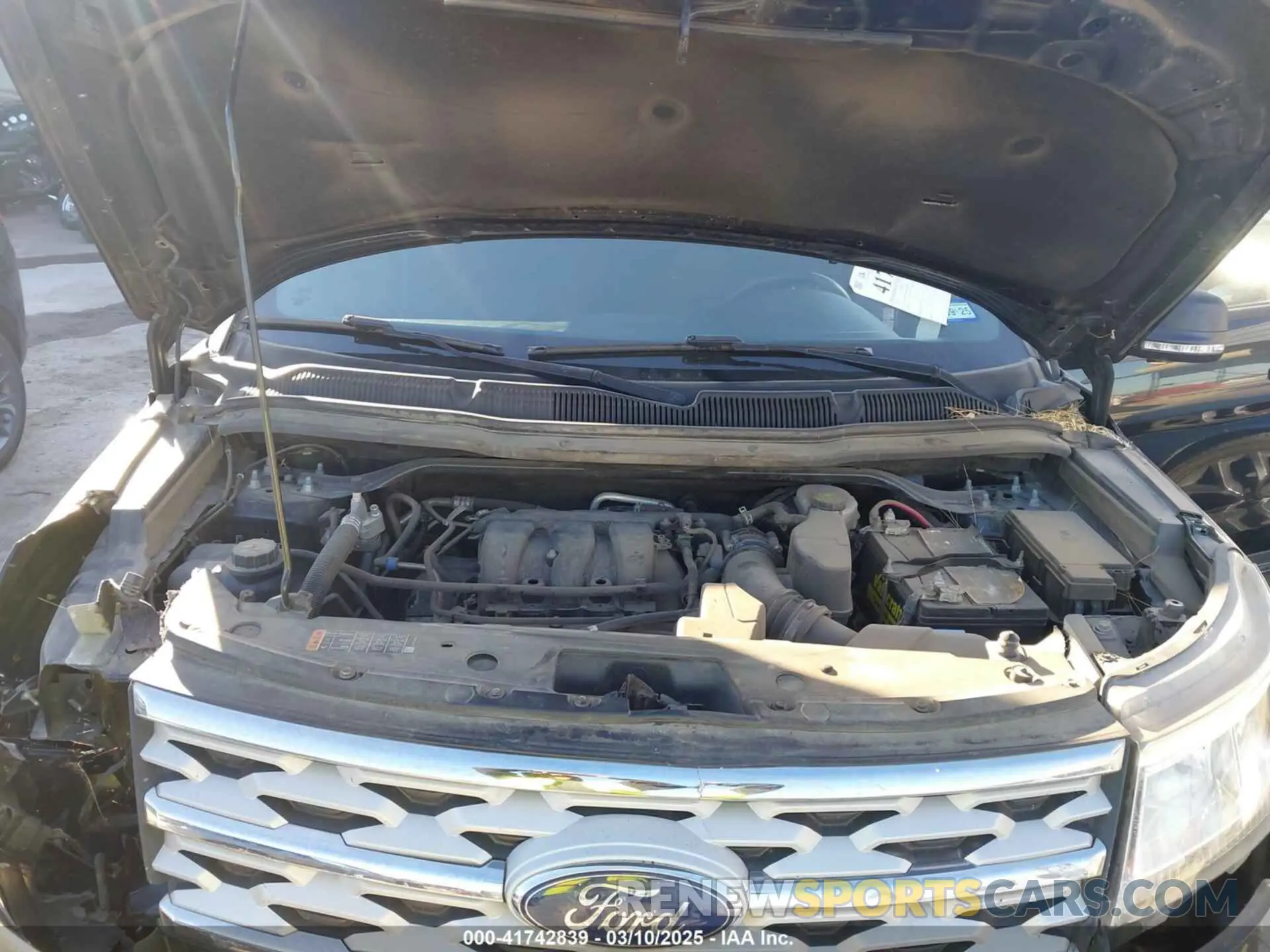10 Photograph of a damaged car 1FM5K7D8XKGB48185 FORD EXPLORER 2019