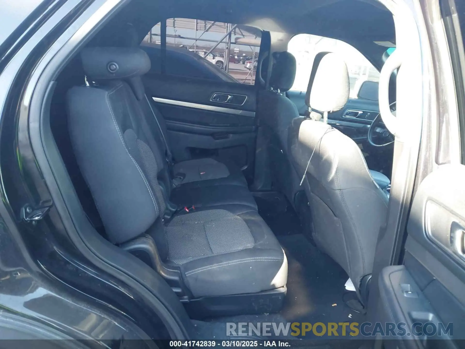 8 Photograph of a damaged car 1FM5K7D8XKGB48185 FORD EXPLORER 2019