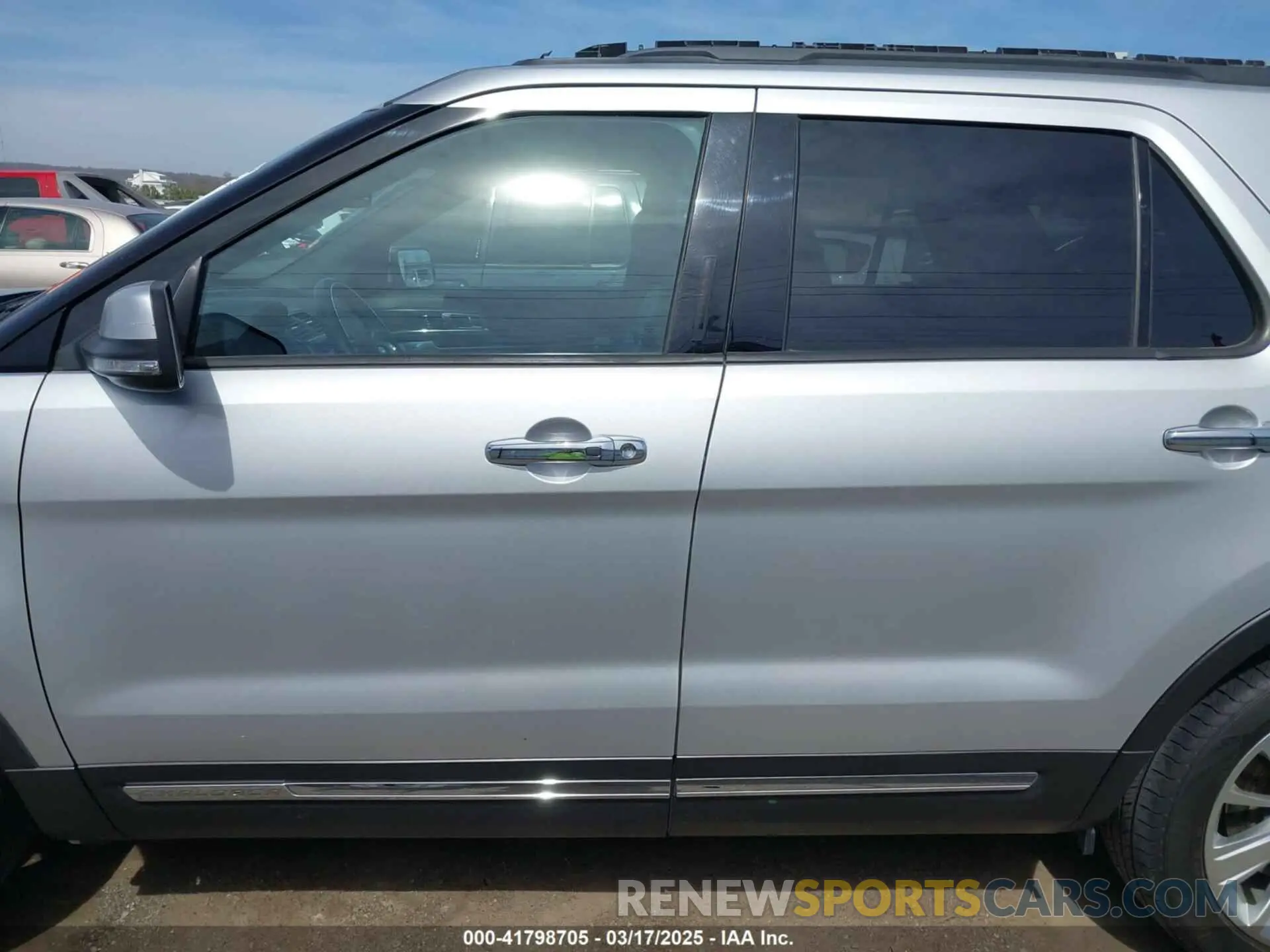 14 Фотография поврежденного автомобиля 1FM5K7F81KGB47570 FORD EXPLORER 2019
