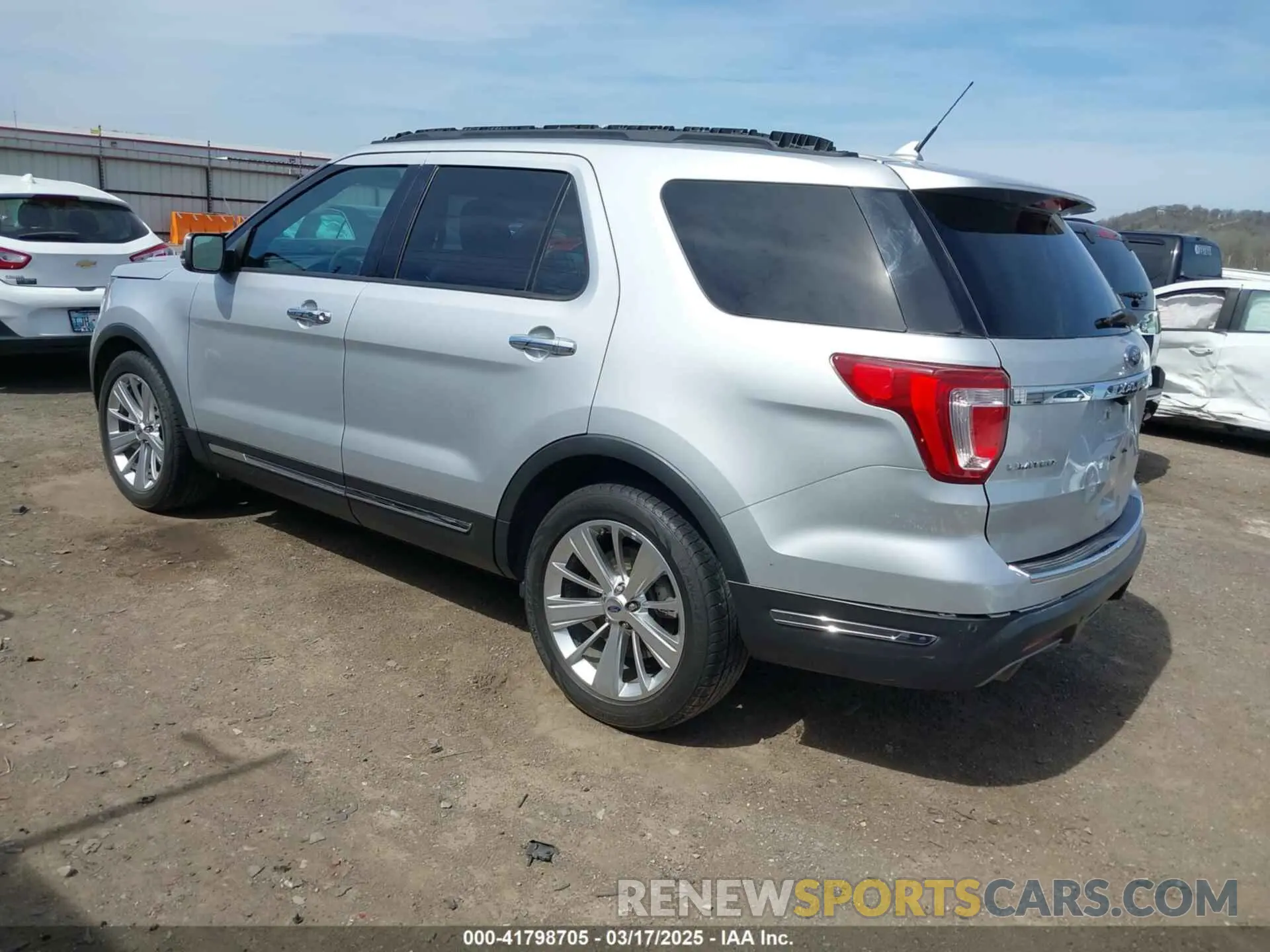 3 Фотография поврежденного автомобиля 1FM5K7F81KGB47570 FORD EXPLORER 2019