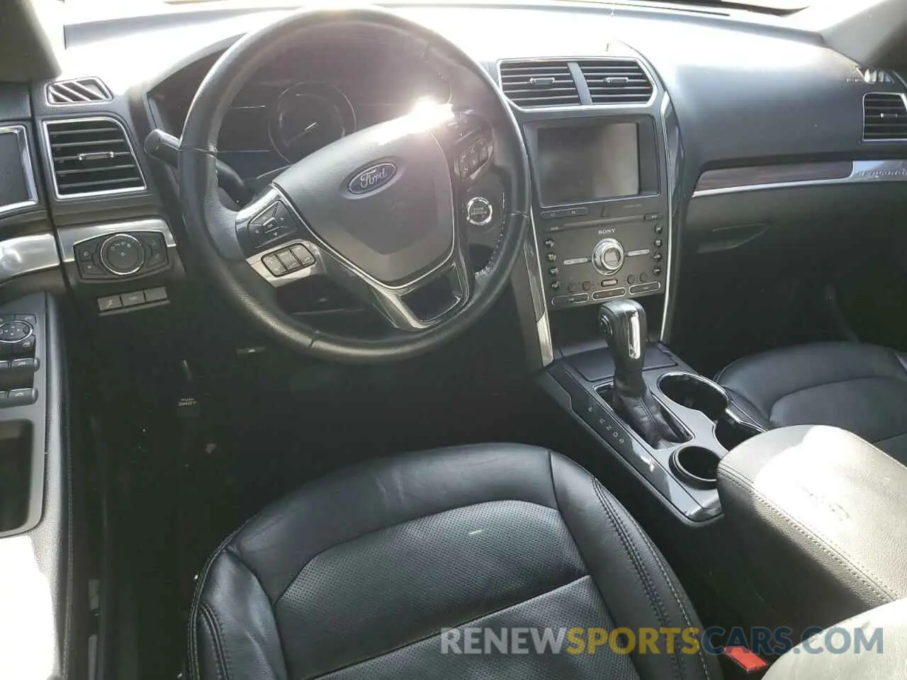 8 Photograph of a damaged car 1FM5K7F87KGB41675 FORD EXPLORER 2019