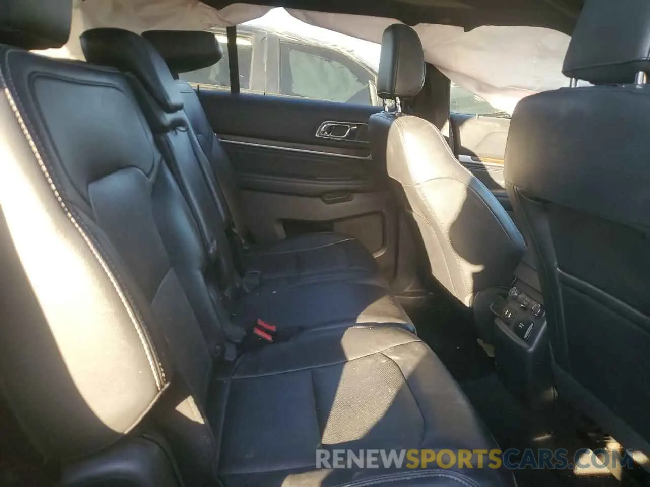 11 Фотография поврежденного автомобиля 1FM5K7F89KGB13277 FORD EXPLORER 2019