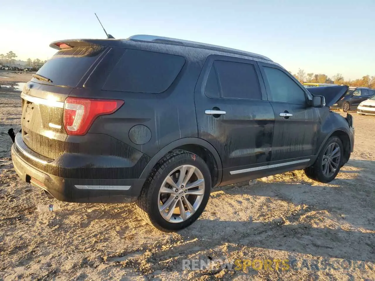 3 Фотография поврежденного автомобиля 1FM5K7FH5KGB53033 FORD EXPLORER 2019