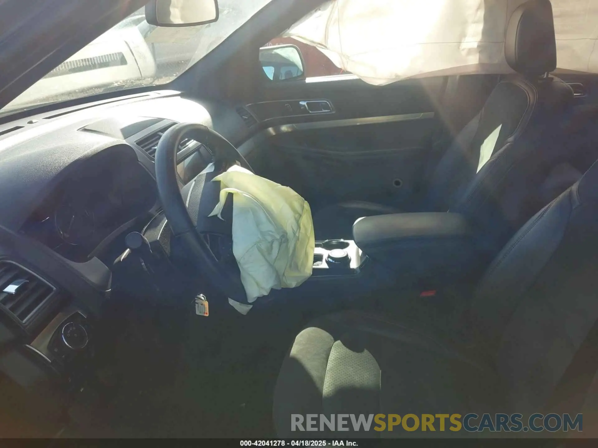 5 Фотография поврежденного автомобиля 1FM5K8D80KGA02948 FORD EXPLORER 2019