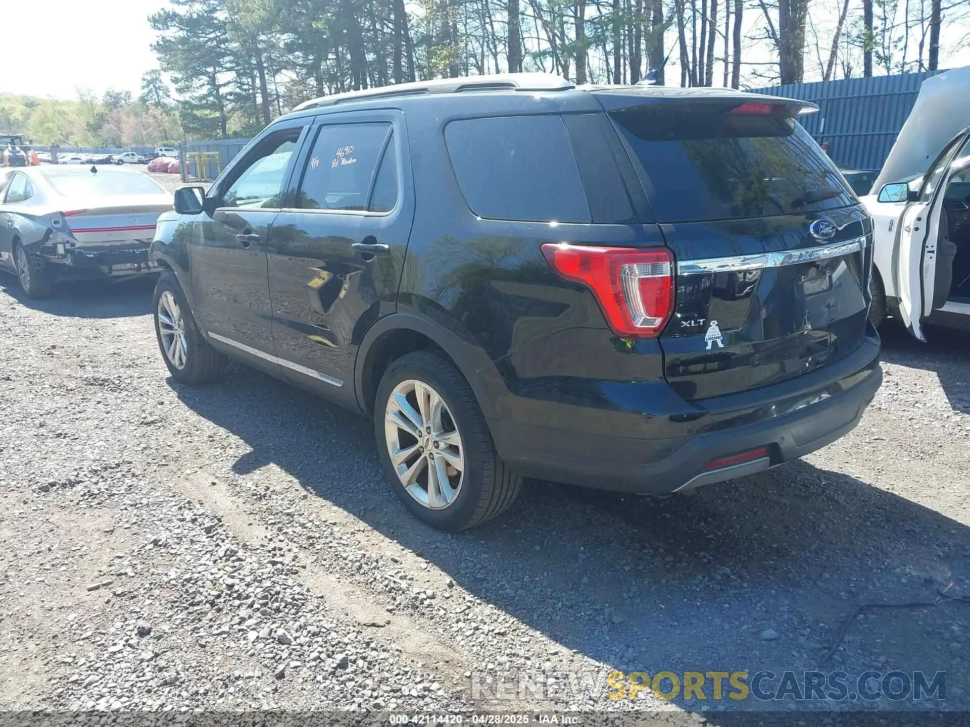 3 Фотография поврежденного автомобиля 1FM5K8D83KGA01986 FORD EXPLORER 2019