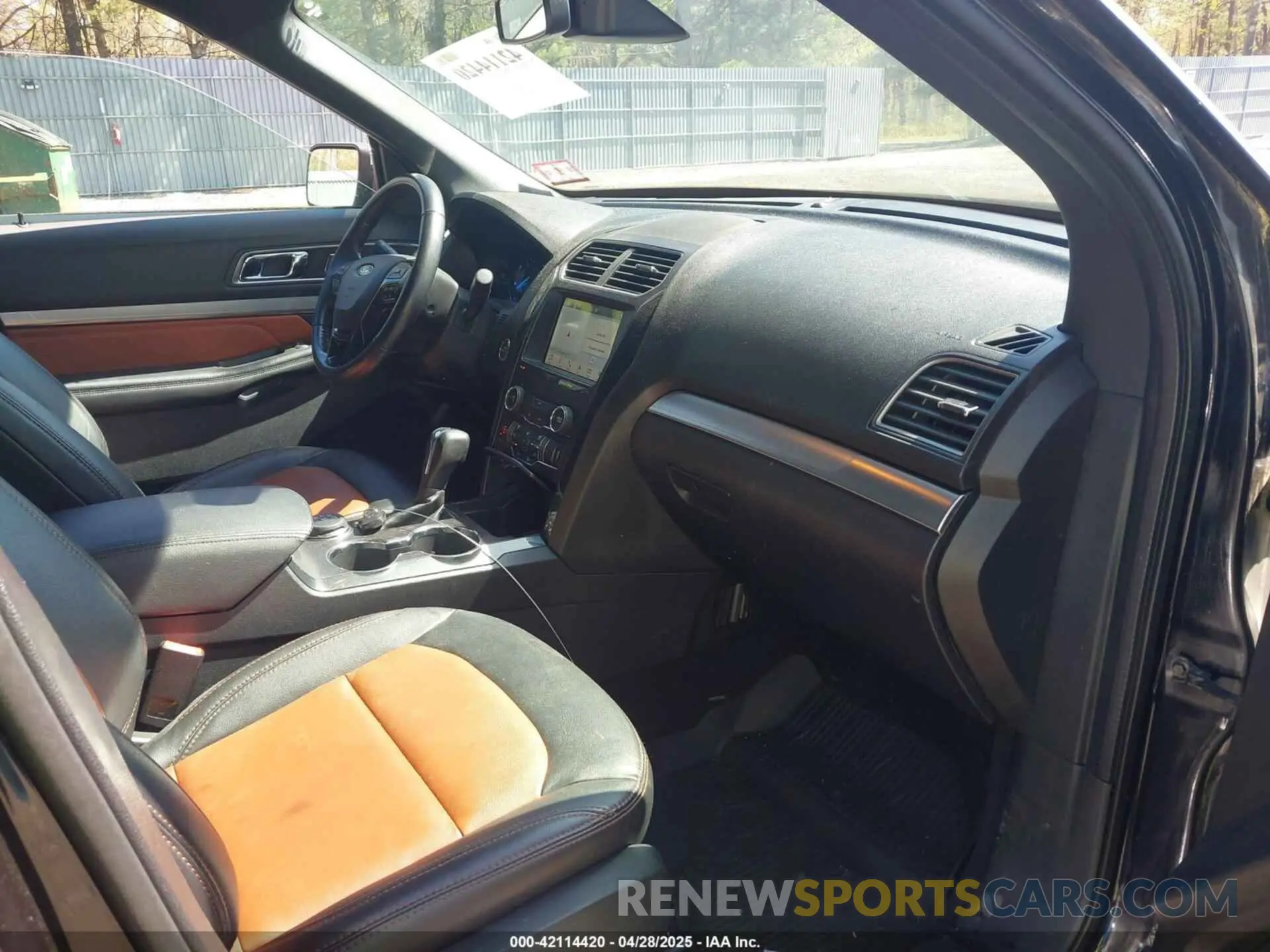 5 Фотография поврежденного автомобиля 1FM5K8D83KGA01986 FORD EXPLORER 2019
