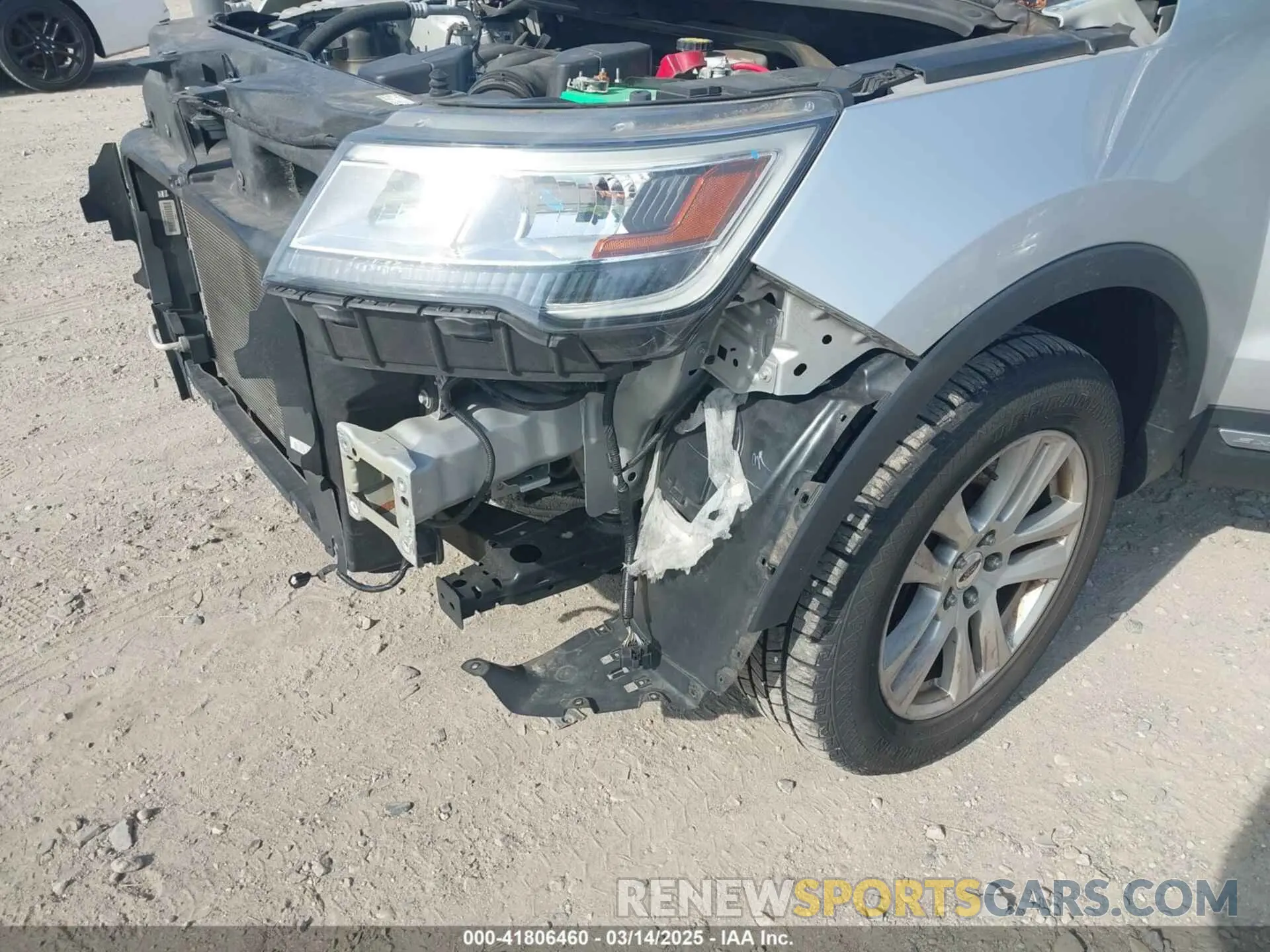 18 Photograph of a damaged car 1FM5K8D84KGA02869 FORD EXPLORER 2019