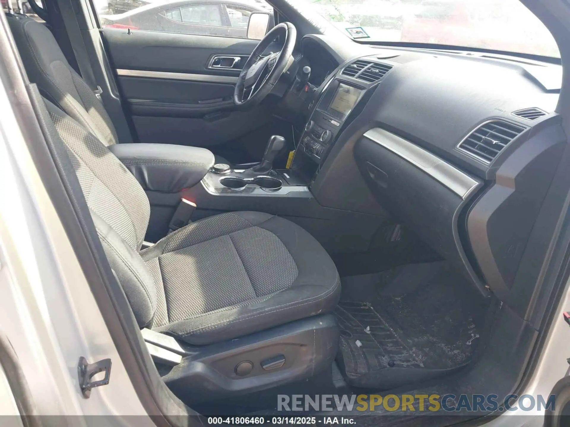 5 Photograph of a damaged car 1FM5K8D84KGA02869 FORD EXPLORER 2019