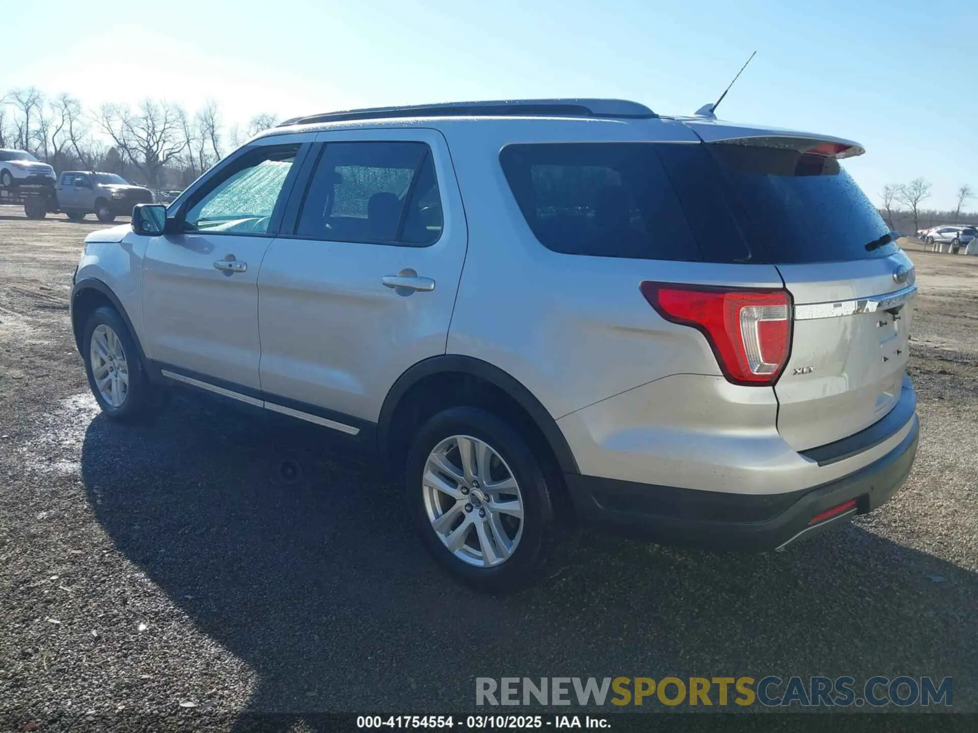 3 Photograph of a damaged car 1FM5K8D84KGB25877 FORD EXPLORER 2019