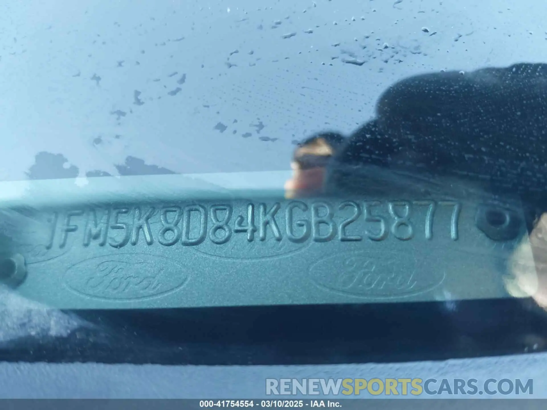 9 Photograph of a damaged car 1FM5K8D84KGB25877 FORD EXPLORER 2019