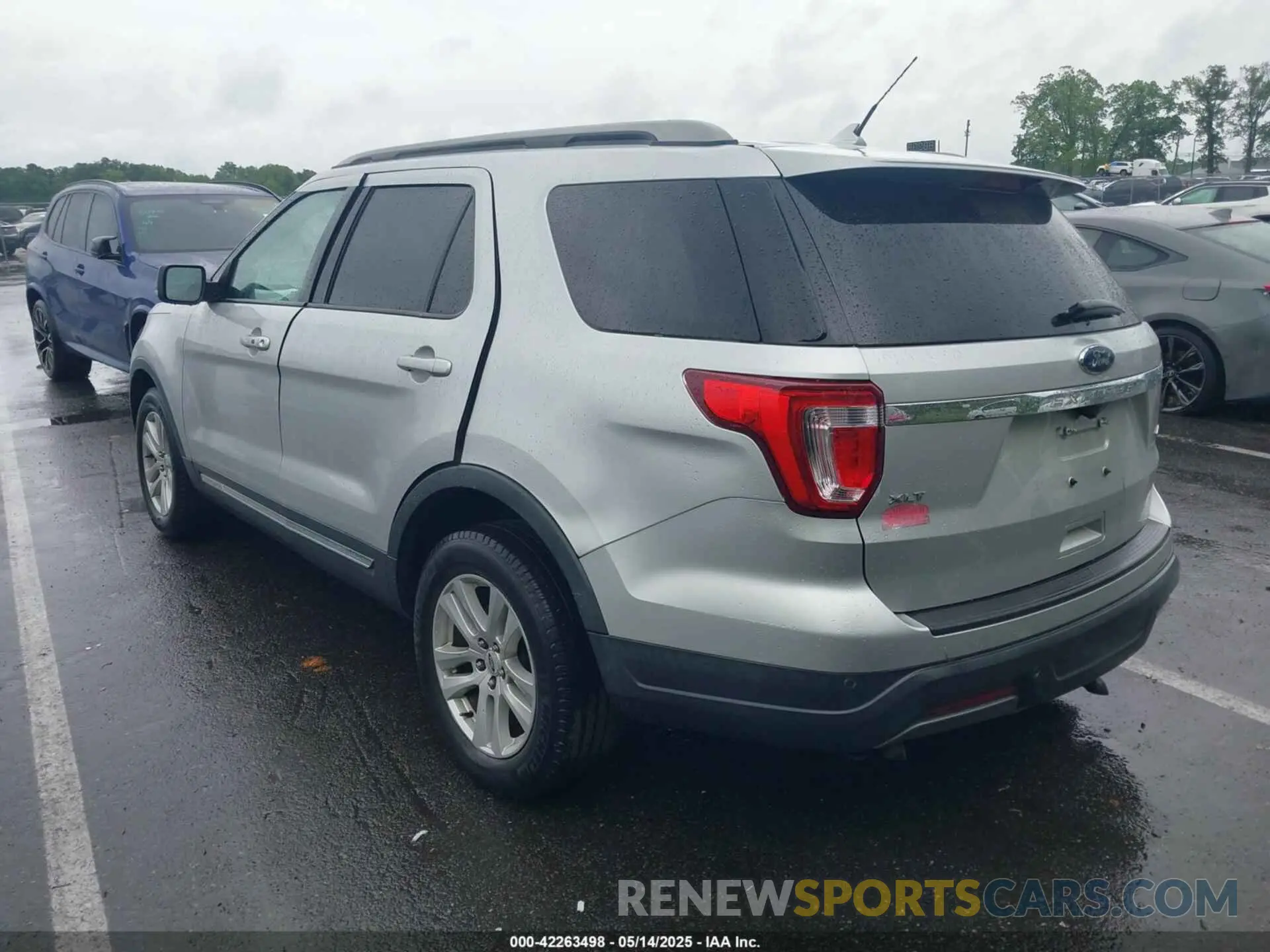 3 Photograph of a damaged car 1FM5K8D86KGA57226 FORD EXPLORER 2019