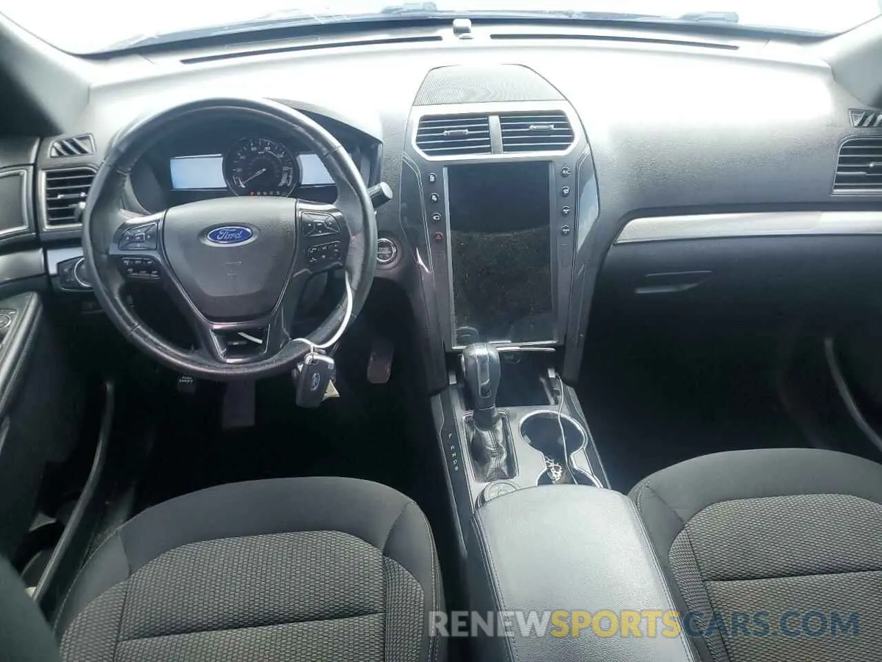 8 Фотография поврежденного автомобиля 1FM5K8D87KGB49090 FORD EXPLORER 2019