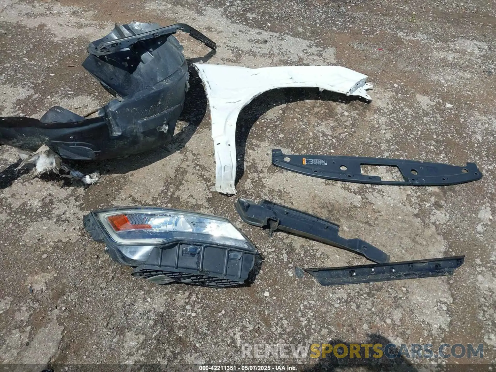 12 Photograph of a damaged car 1FM5K8D89KGB26104 FORD EXPLORER 2019