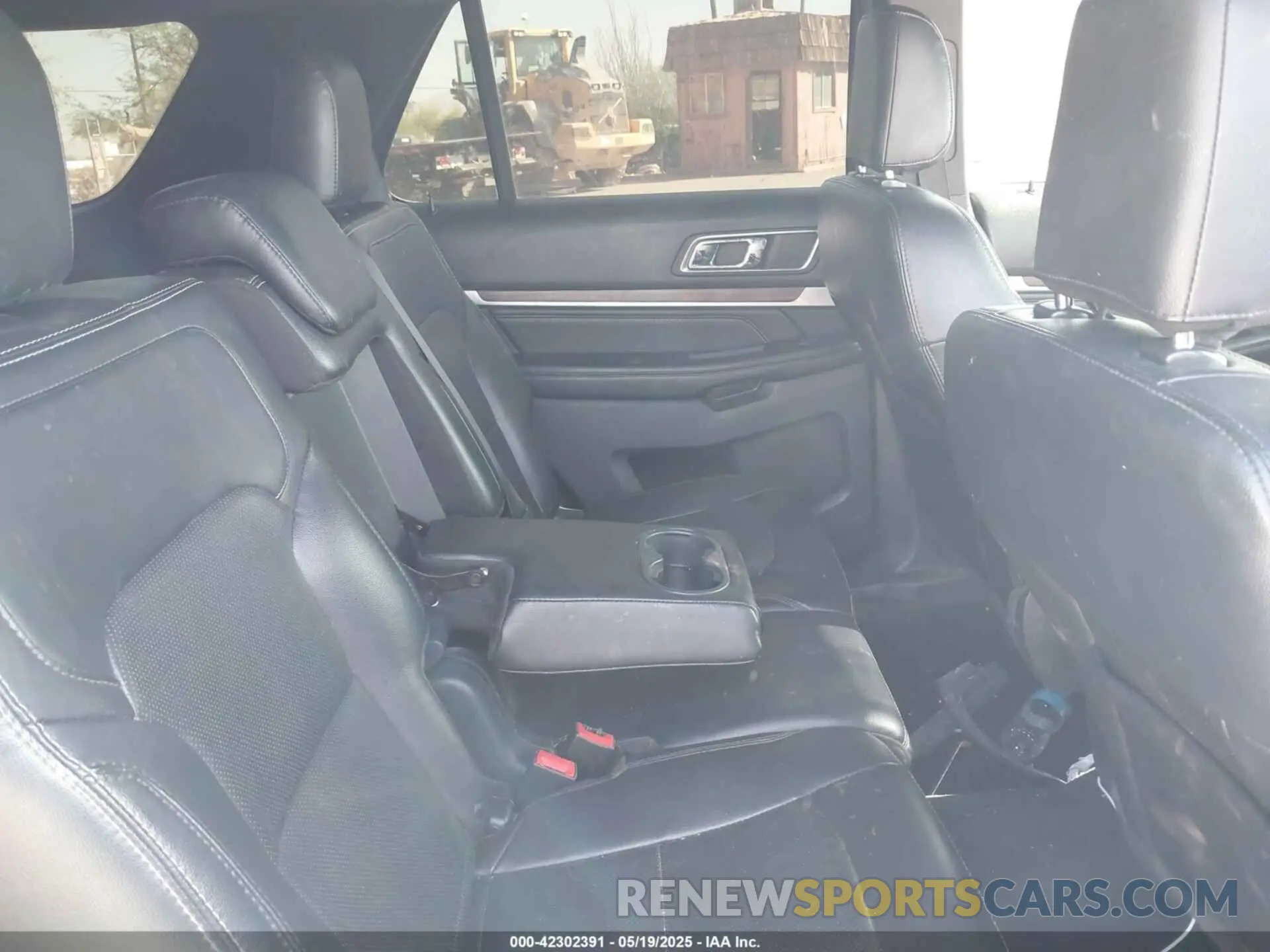 8 Photograph of a damaged car 1FM5K8F89KGB42932 FORD EXPLORER 2019