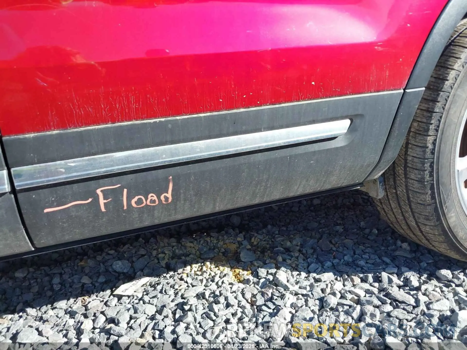 6 Photograph of a damaged car 1FM5K8FH0KGA45621 FORD EXPLORER 2019