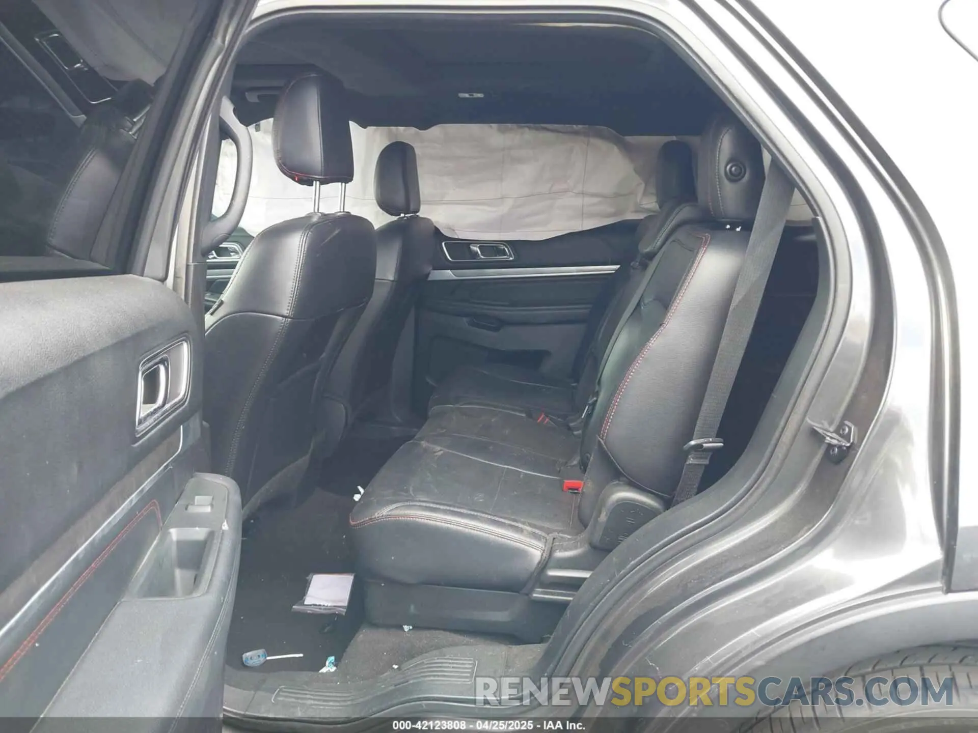 8 Photograph of a damaged car 1FM5K8GT0KGA77178 FORD EXPLORER 2019
