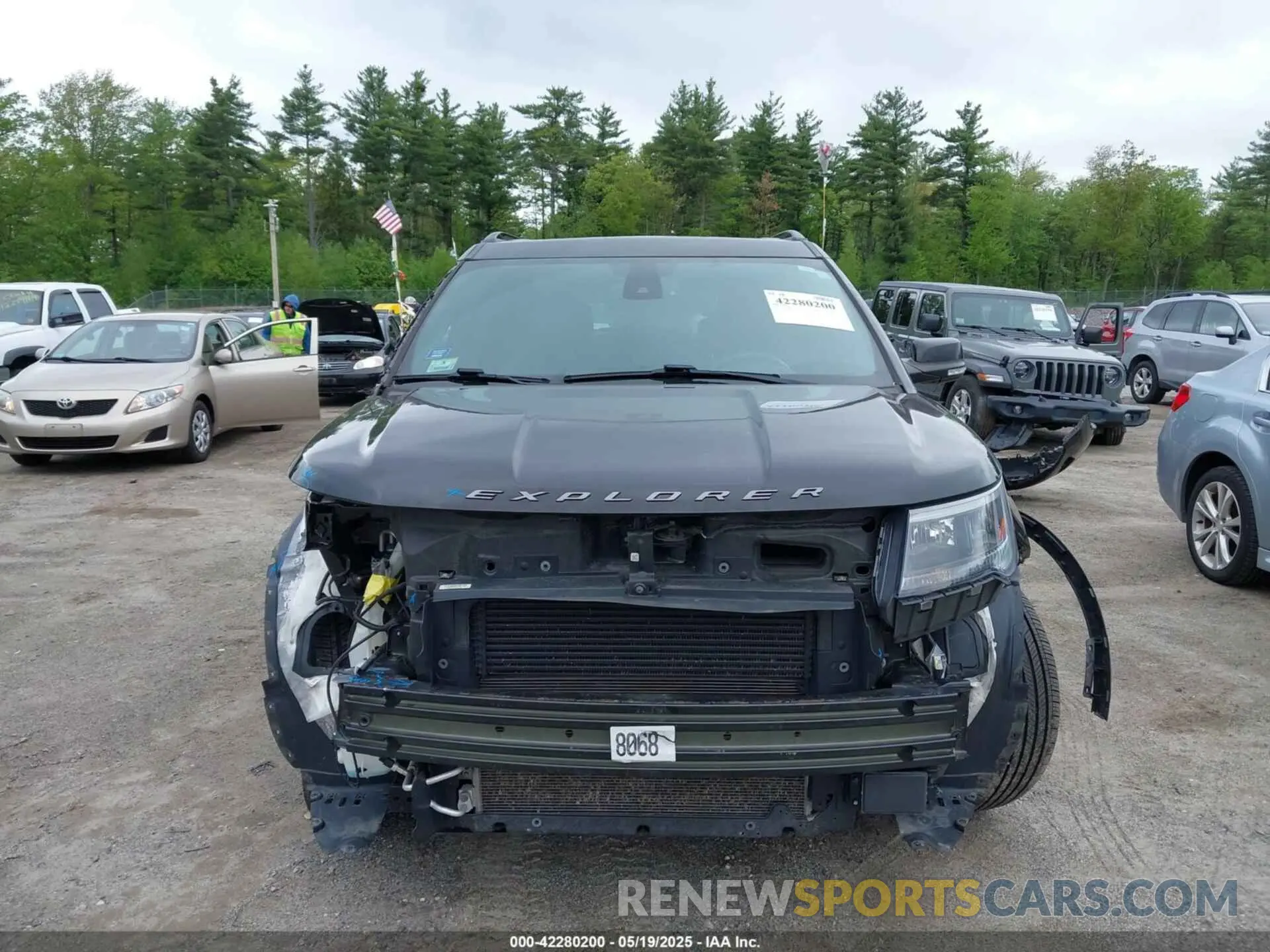 13 Photograph of a damaged car 1FM5K8GT0KGB50601 FORD EXPLORER 2019