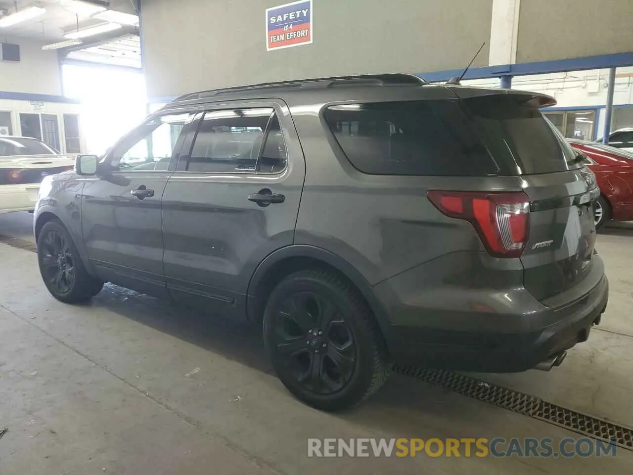 2 Photograph of a damaged car 1FM5K8GT1KGA08905 FORD EXPLORER 2019