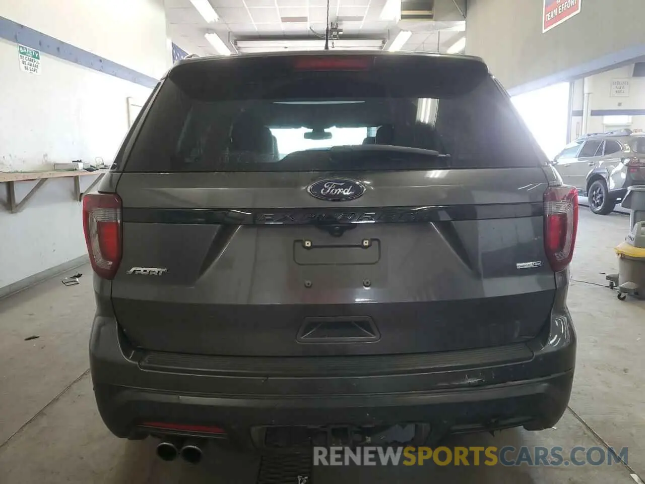 6 Photograph of a damaged car 1FM5K8GT1KGA08905 FORD EXPLORER 2019