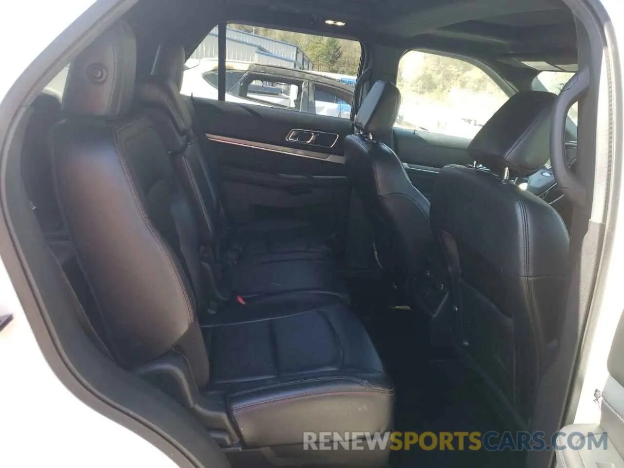 11 Photograph of a damaged car 1FM5K8GT1KGB36674 FORD EXPLORER 2019