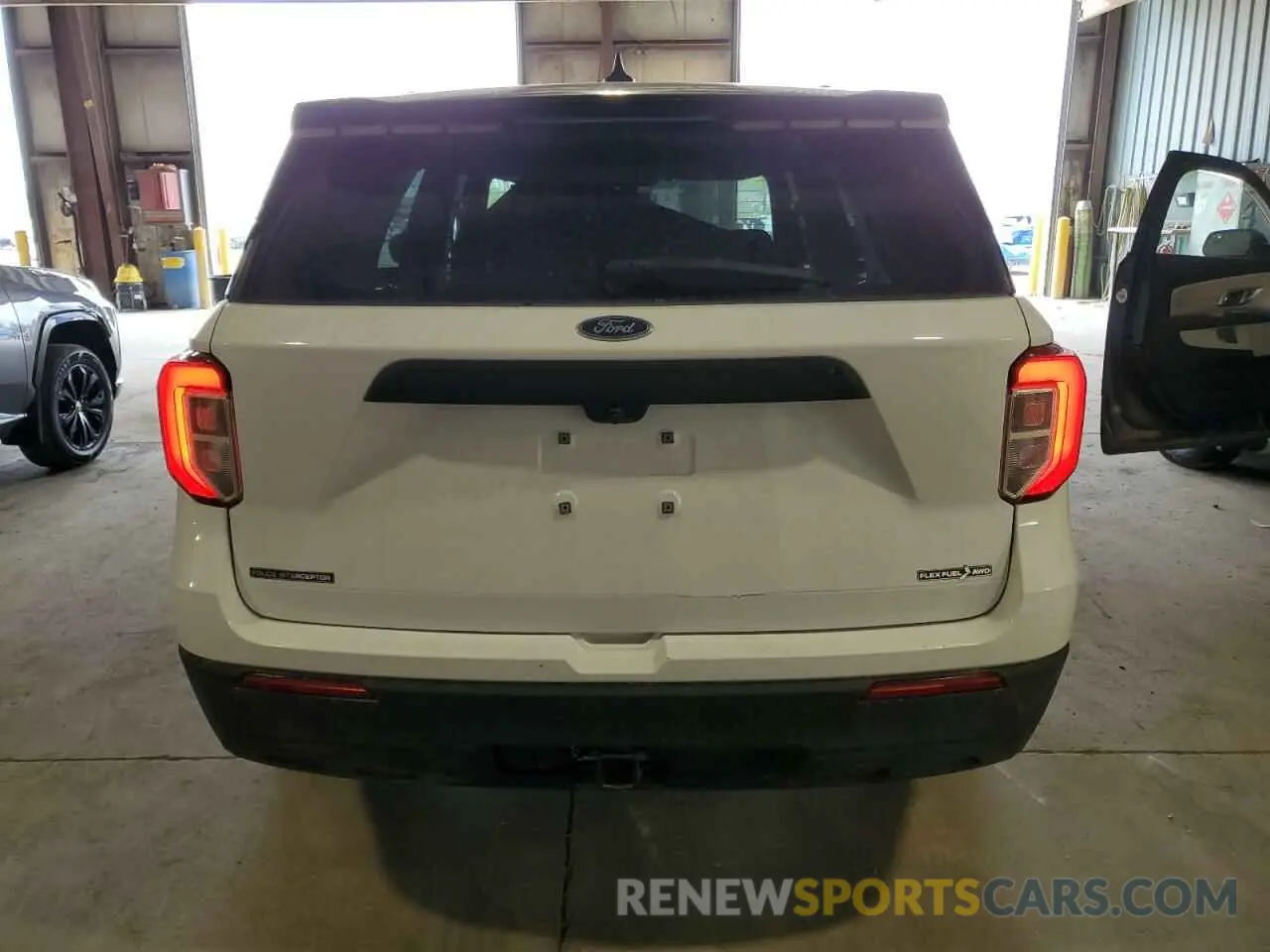 6 Photograph of a damaged car 1FM5K8AB6LGB22612 FORD EXPLORER 2020
