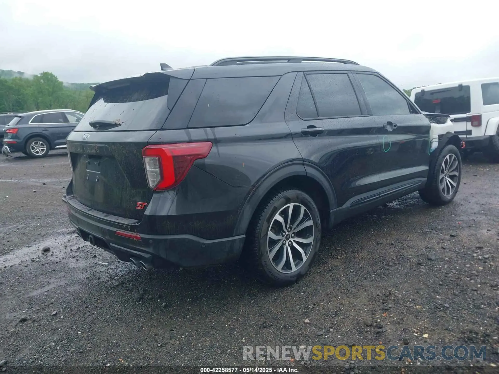 4 Photograph of a damaged car 1FM5K8GC0LGA99943 FORD EXPLORER 2020