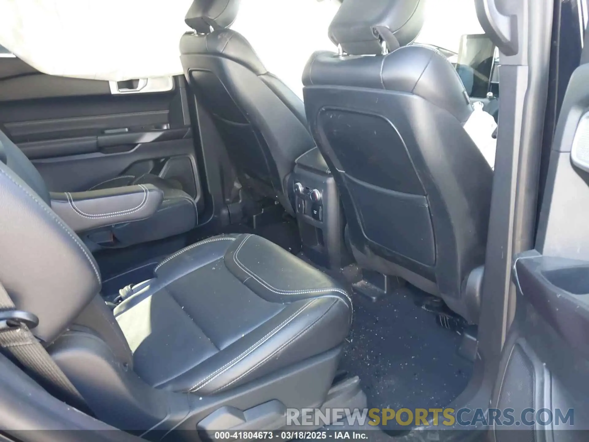 8 Фотография поврежденного автомобиля 1FM5K8GC1LGA33613 FORD EXPLORER 2020