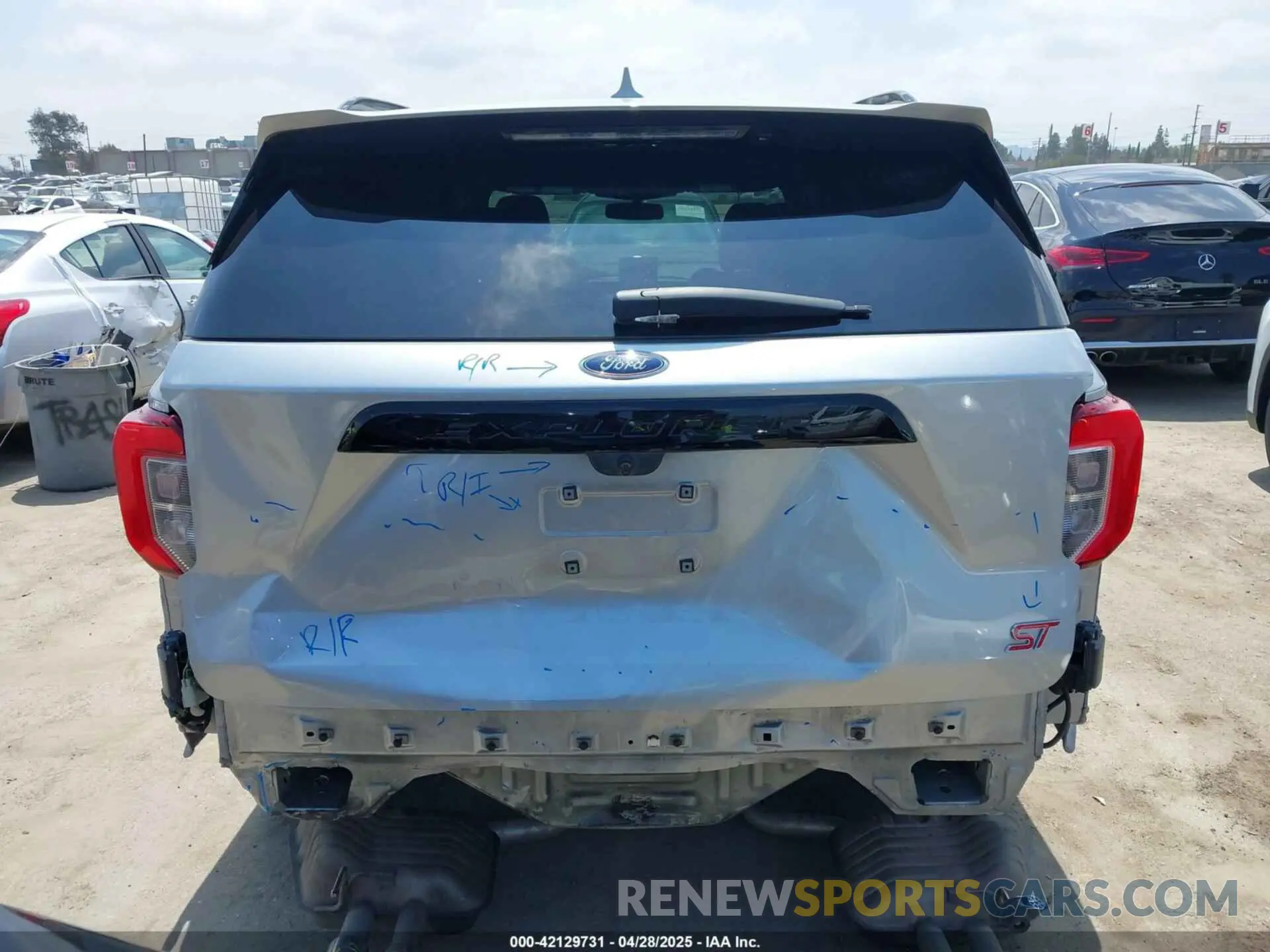 17 Photograph of a damaged car 1FM5K8GC5LGC47522 FORD EXPLORER 2020