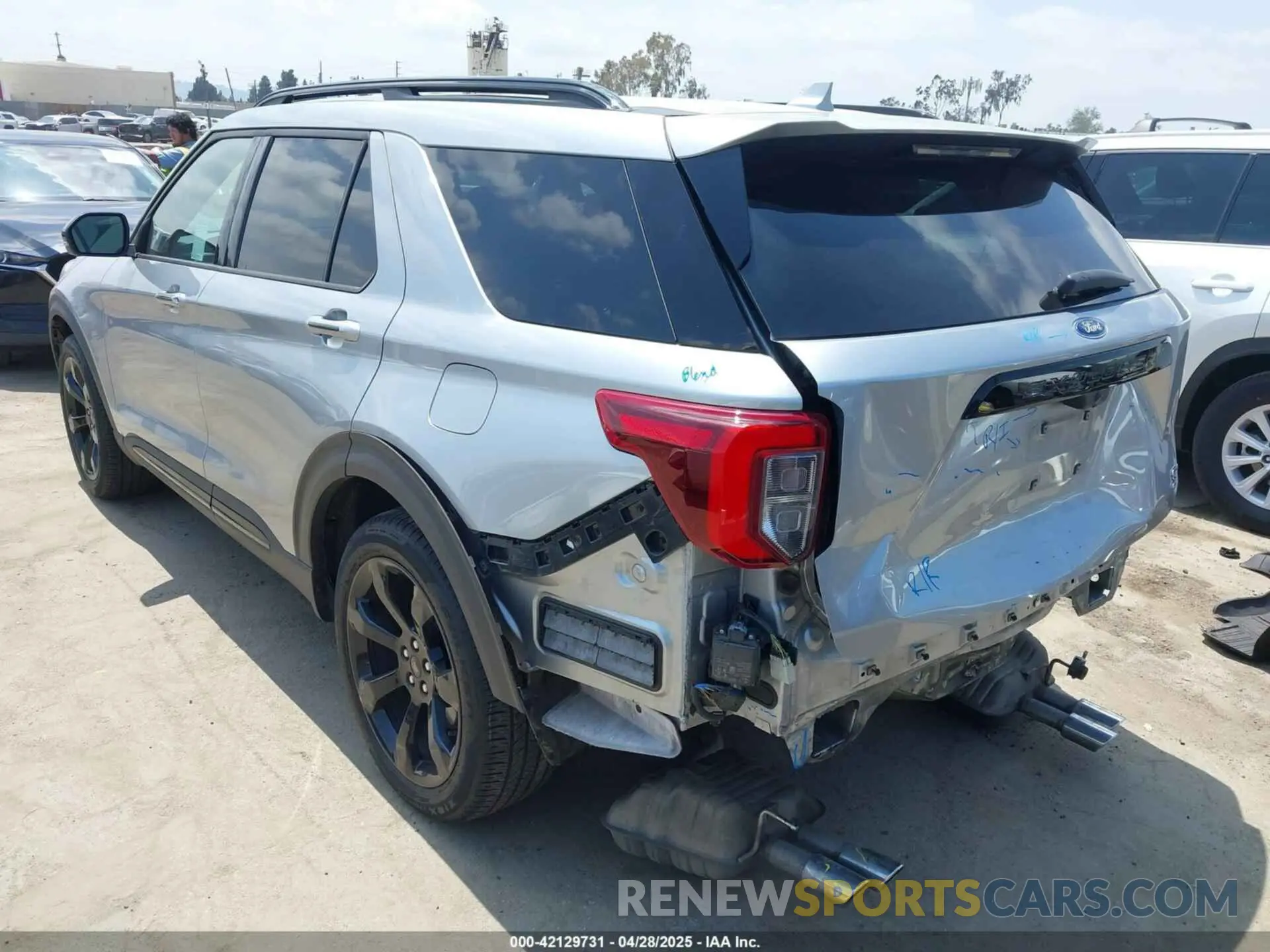 3 Photograph of a damaged car 1FM5K8GC5LGC47522 FORD EXPLORER 2020