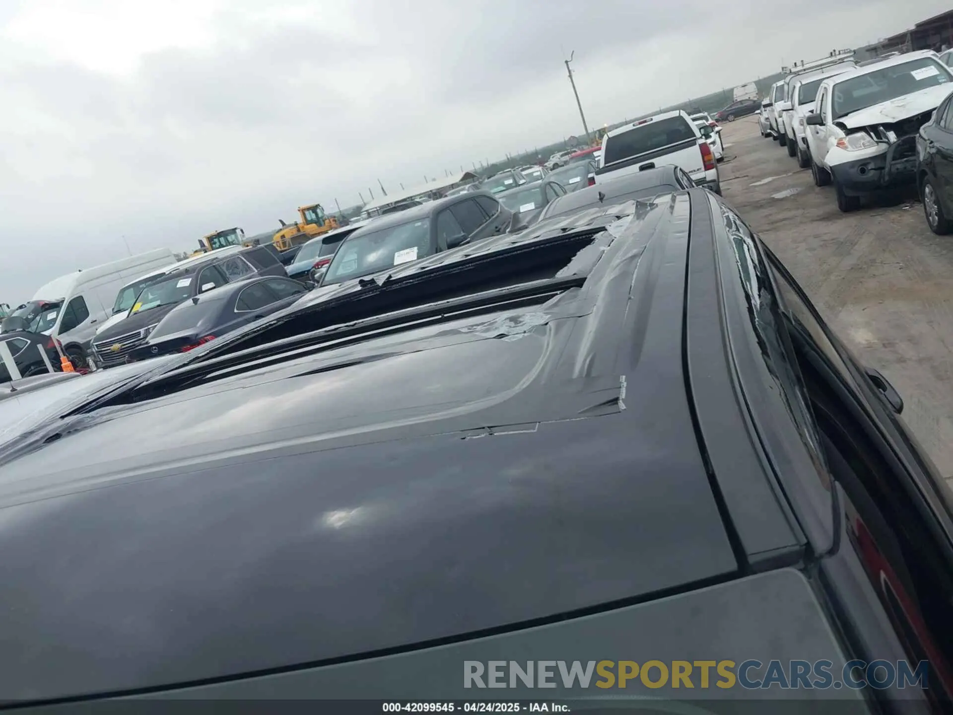 17 Photograph of a damaged car 1FM5K8GCXLGA14381 FORD EXPLORER 2020