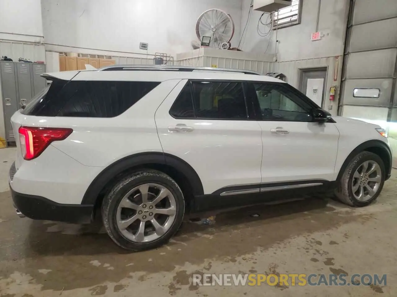3 Фотография поврежденного автомобиля 1FM5K8HC9LGA03645 FORD EXPLORER 2020